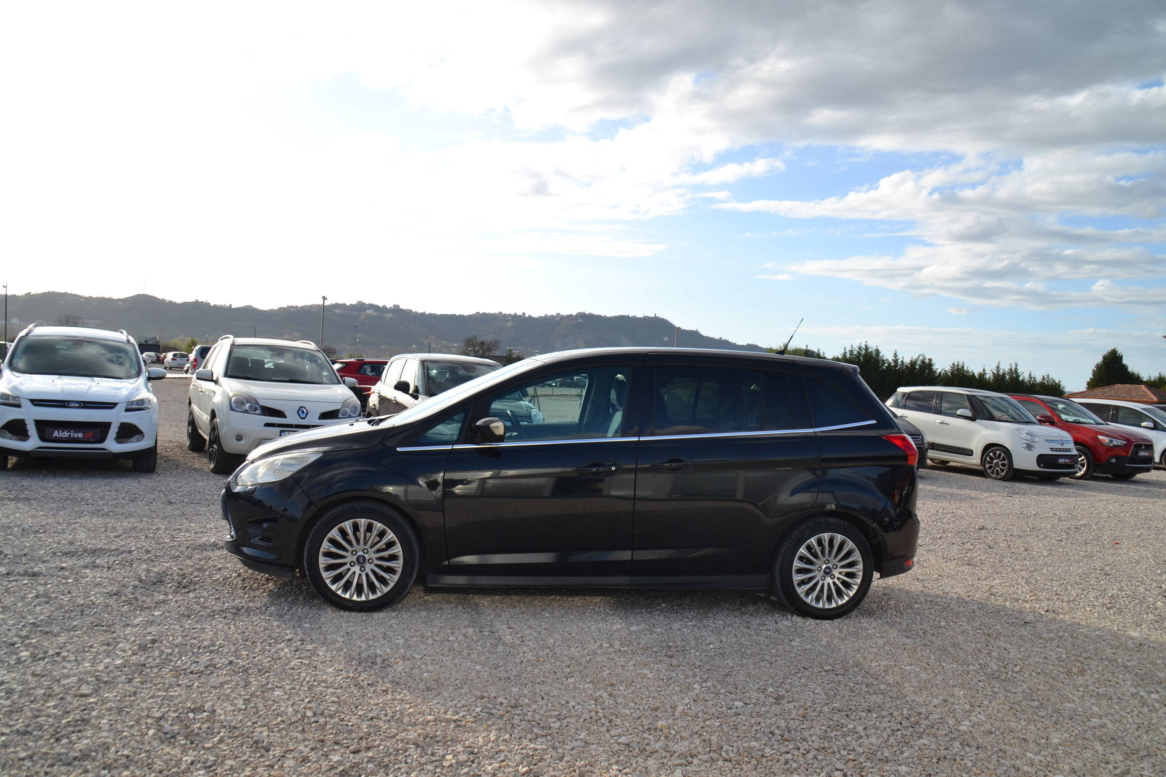 Ford C-MAX Energi - side view