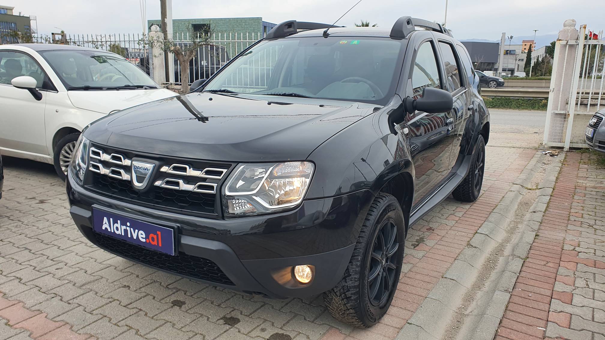 Dacia Duster - main photo