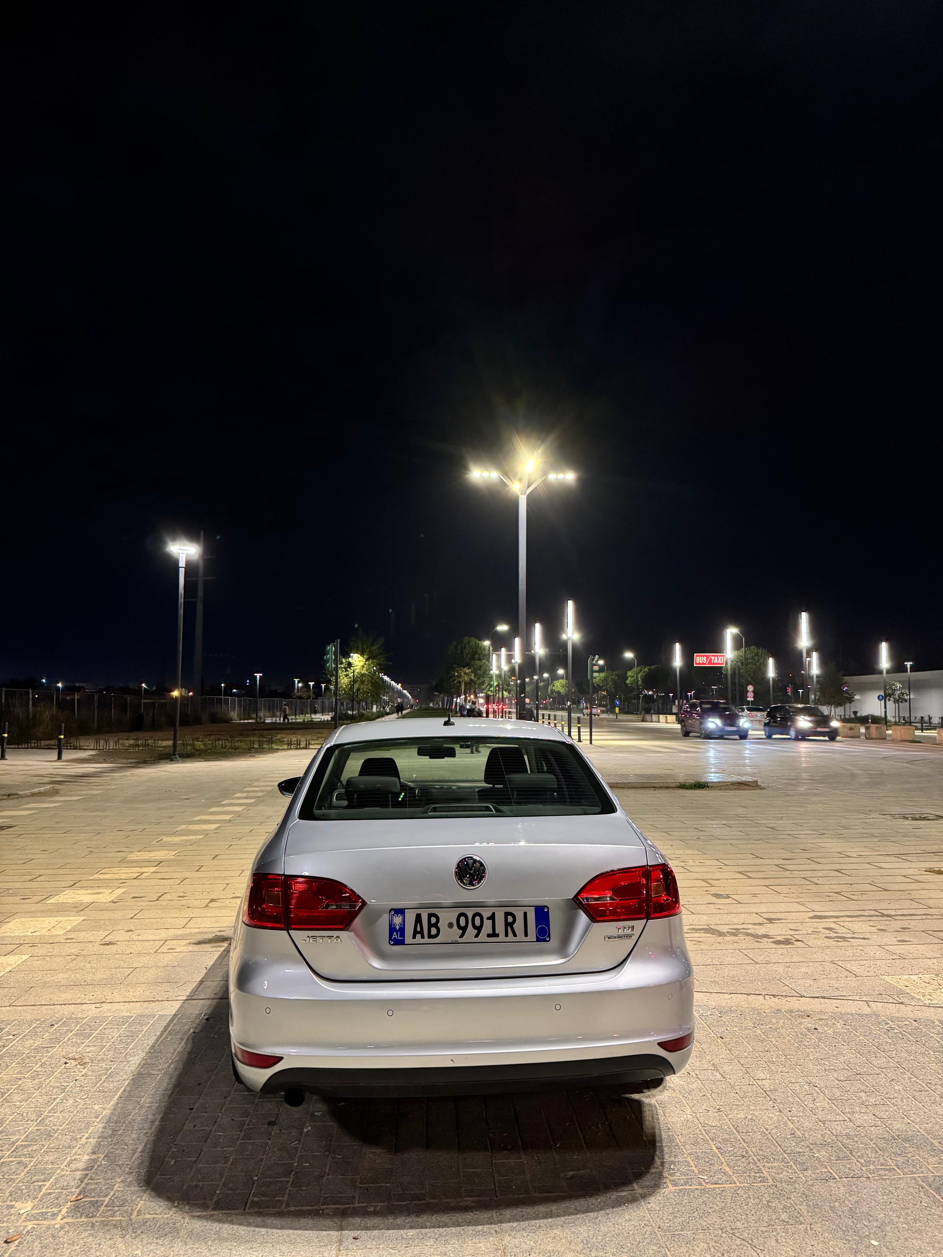 Volkswagen Jetta - photo 4