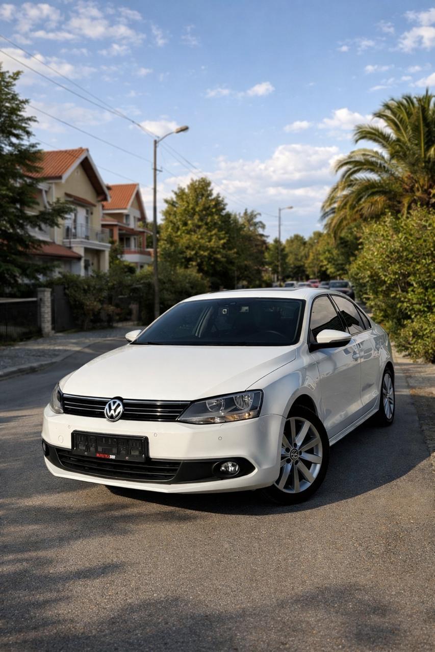 Volkswagen Jetta - main photo