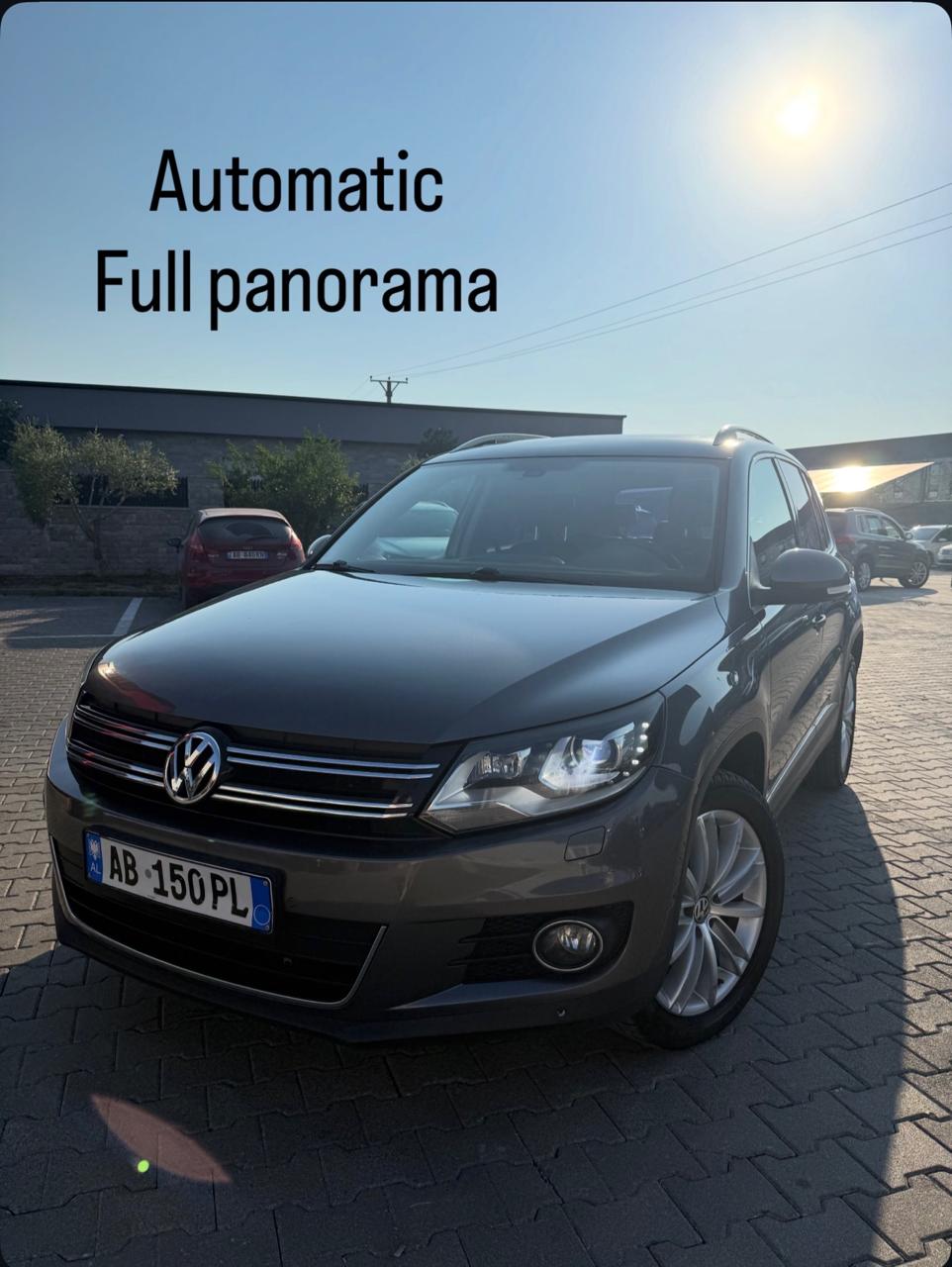 Volkswagen Tiguan - side view