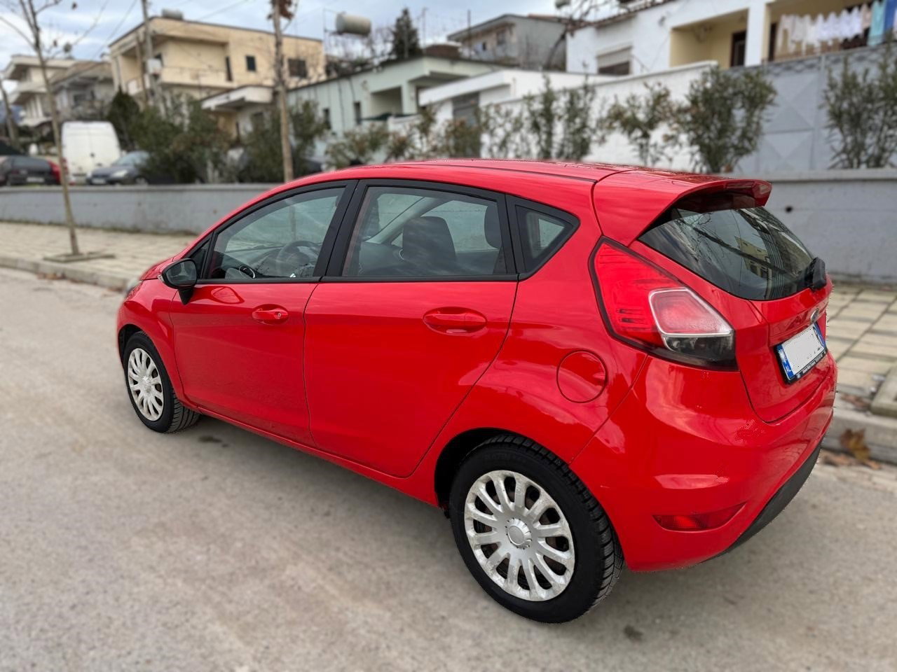 Ford Fiesta - photo 3