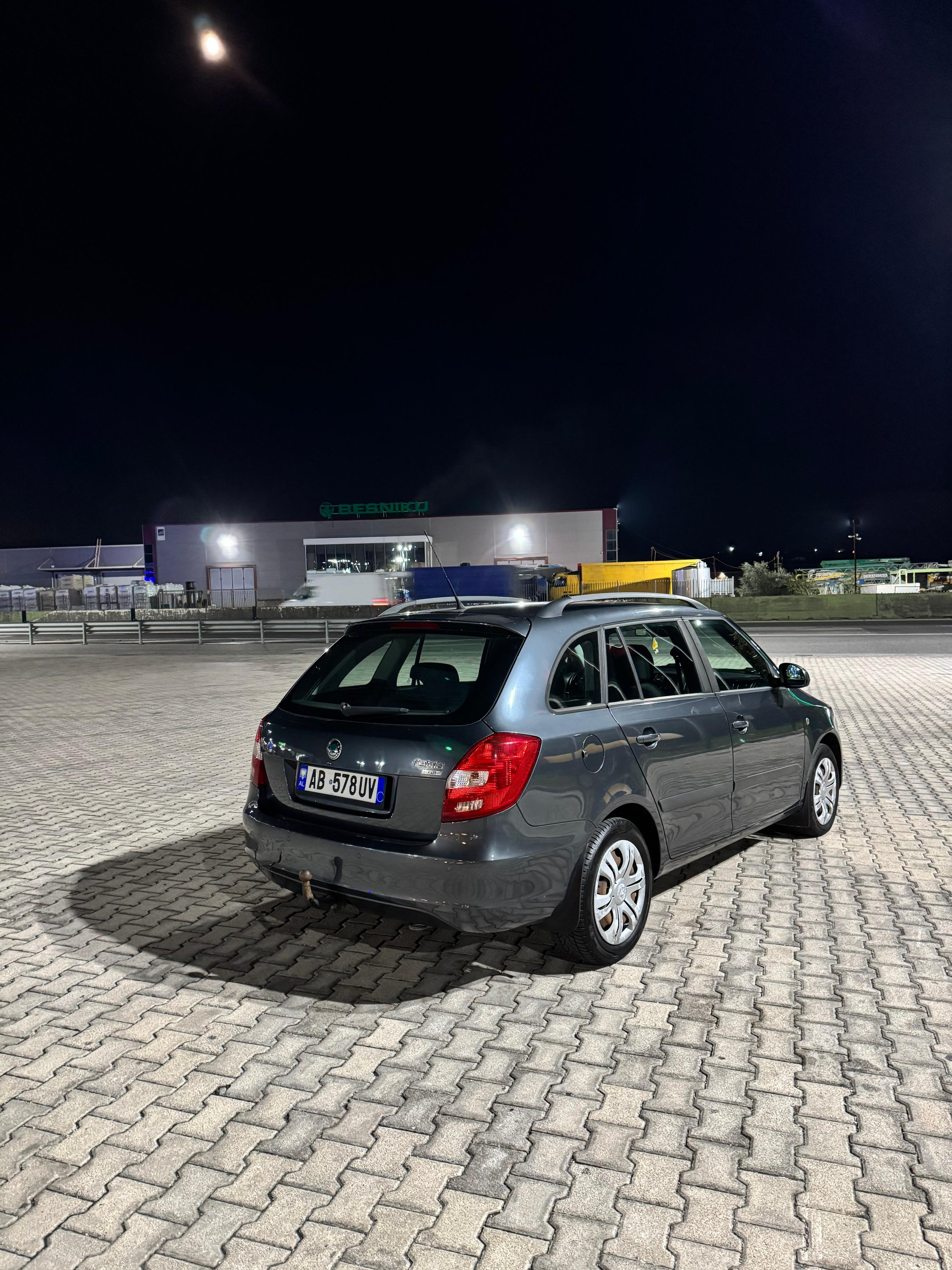 Skoda Fabia - photo 3