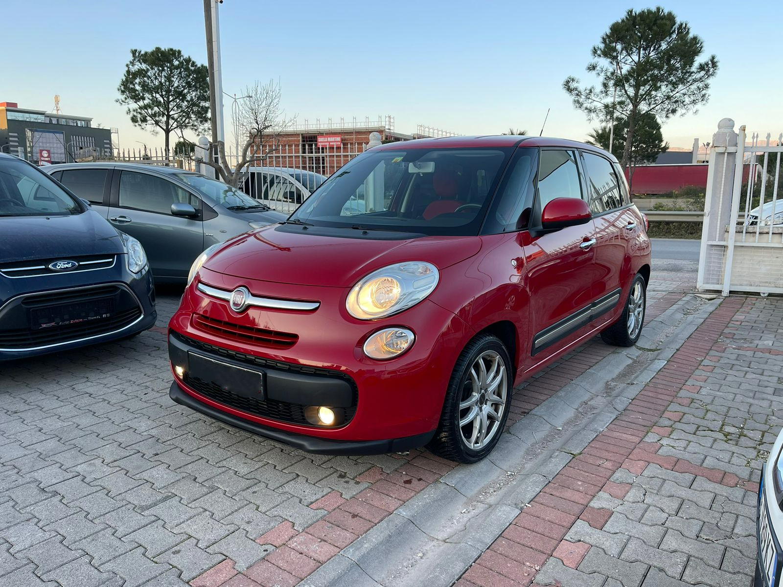 FIAT 500L for rent