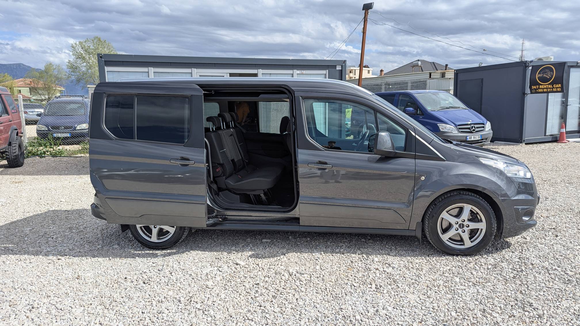 Ford Transit Connect Passenger - photo 4