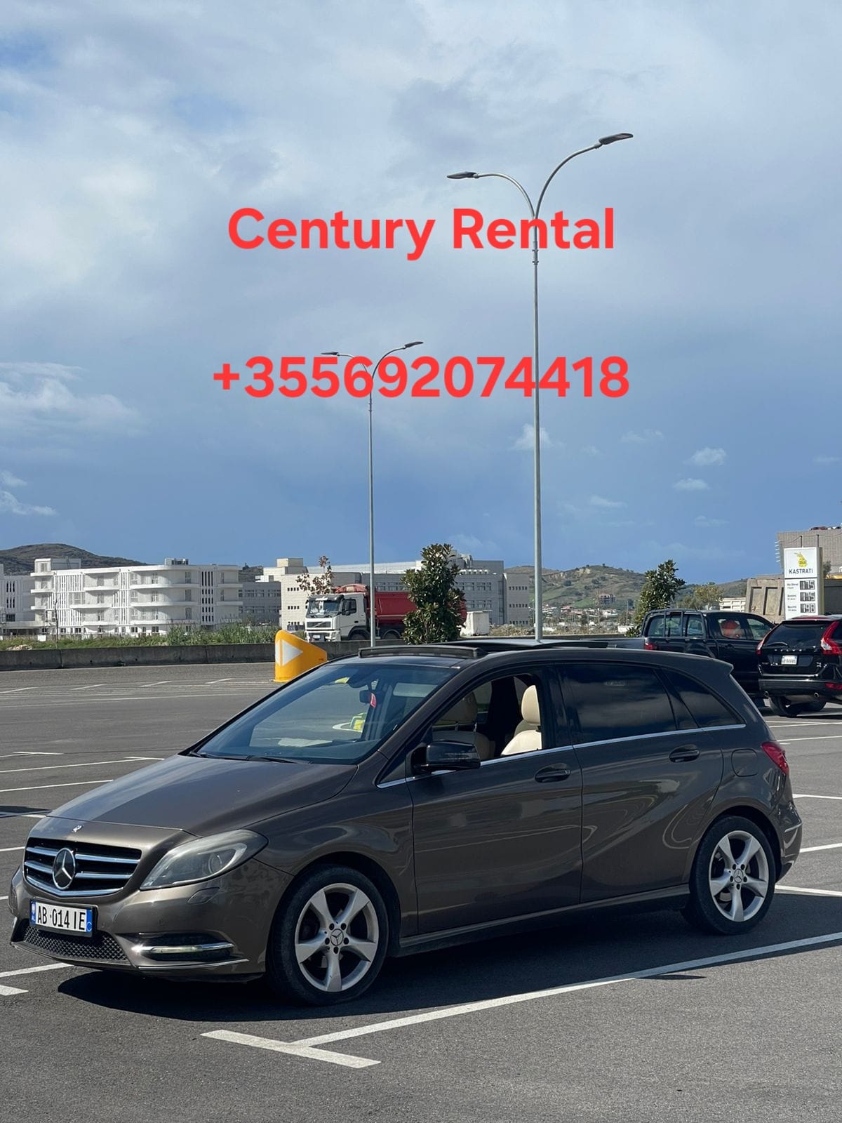 Mercedes-Benz B-Class - side view