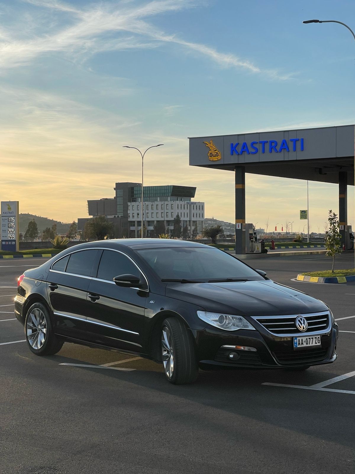 Volkswagen CC - side view