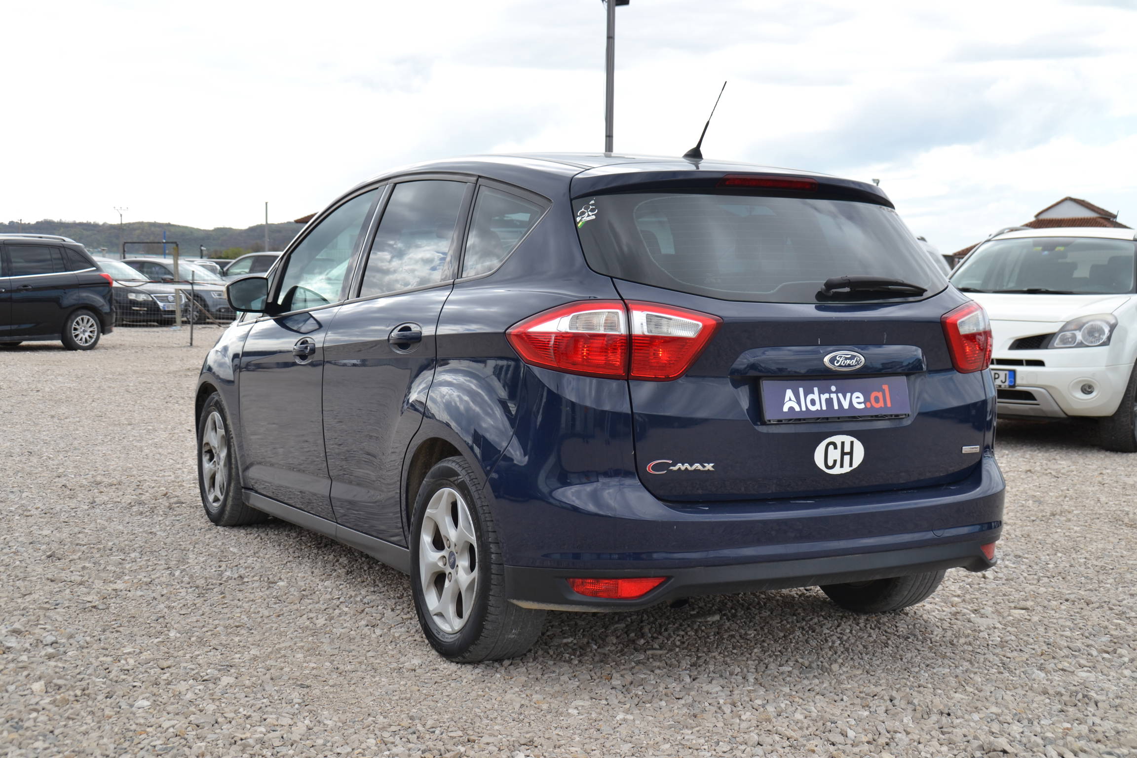 Ford C-MAX Energi - side view