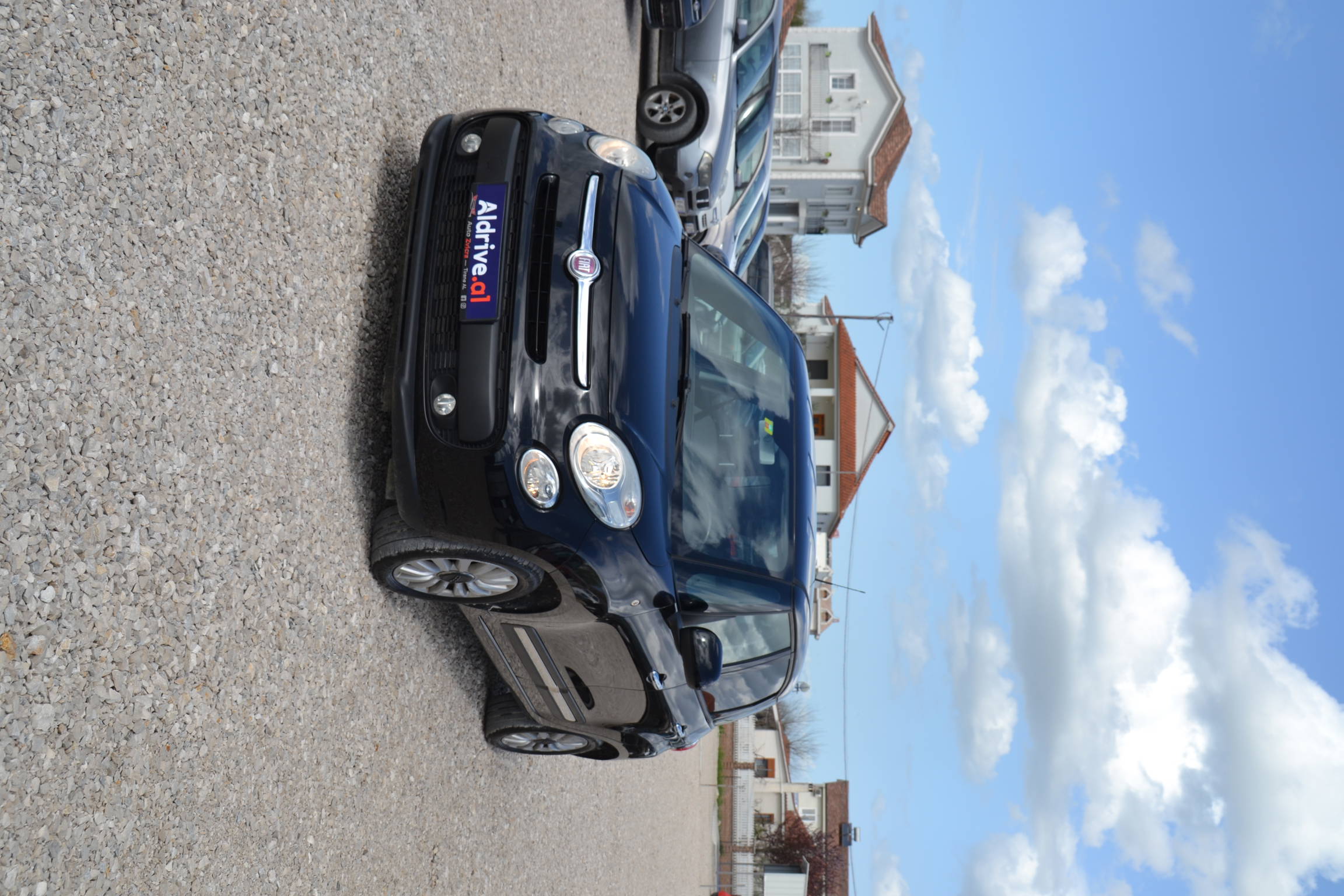 FIAT 500L RentX Albania