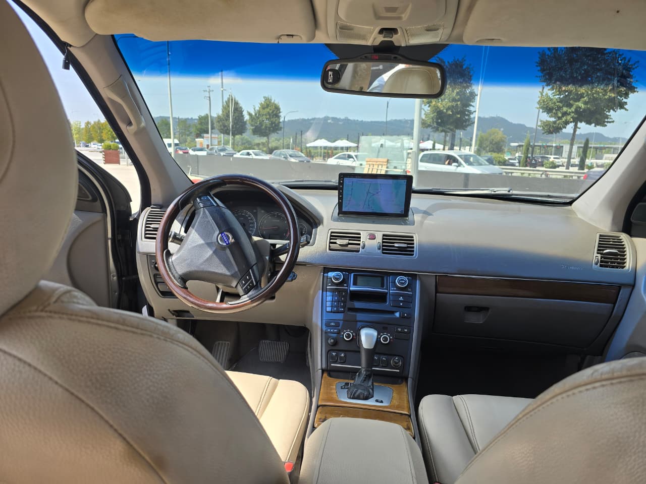Volvo XC90 - photo 3