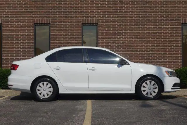 Volkswagen Jetta - photo 4