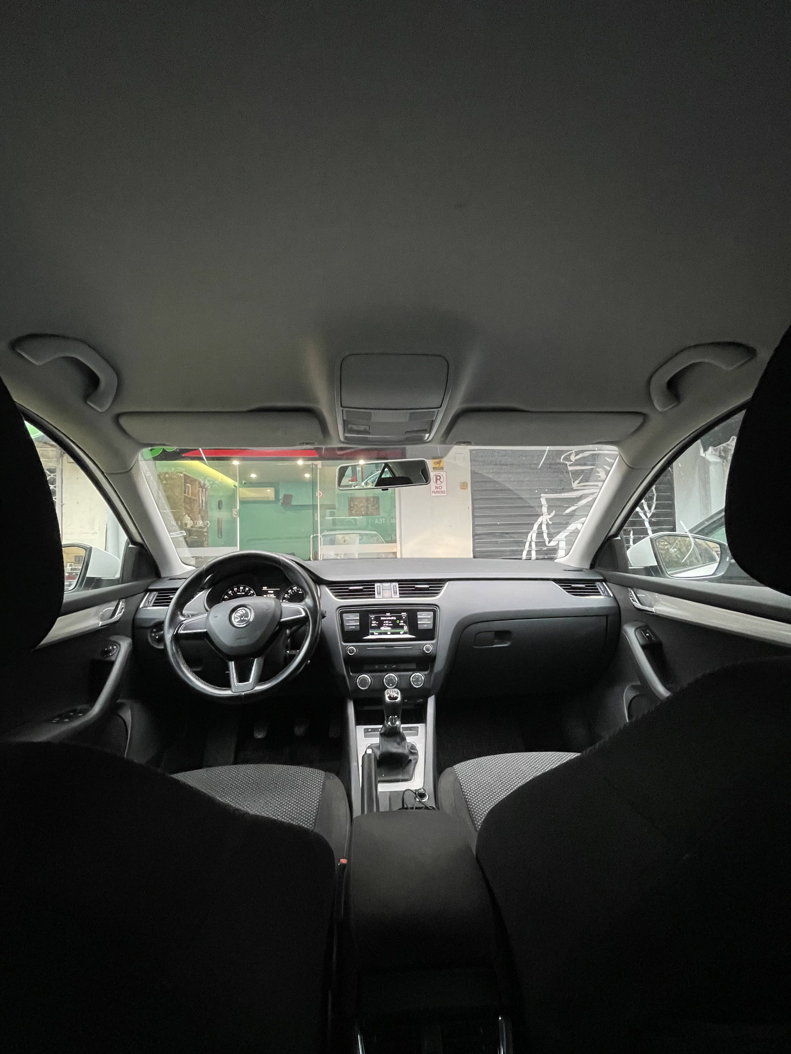 Skoda Octavia - side view