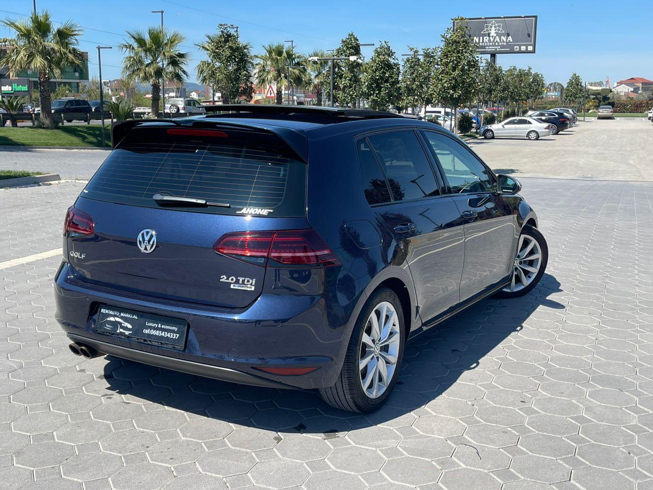 Volkswagen Golf - side view