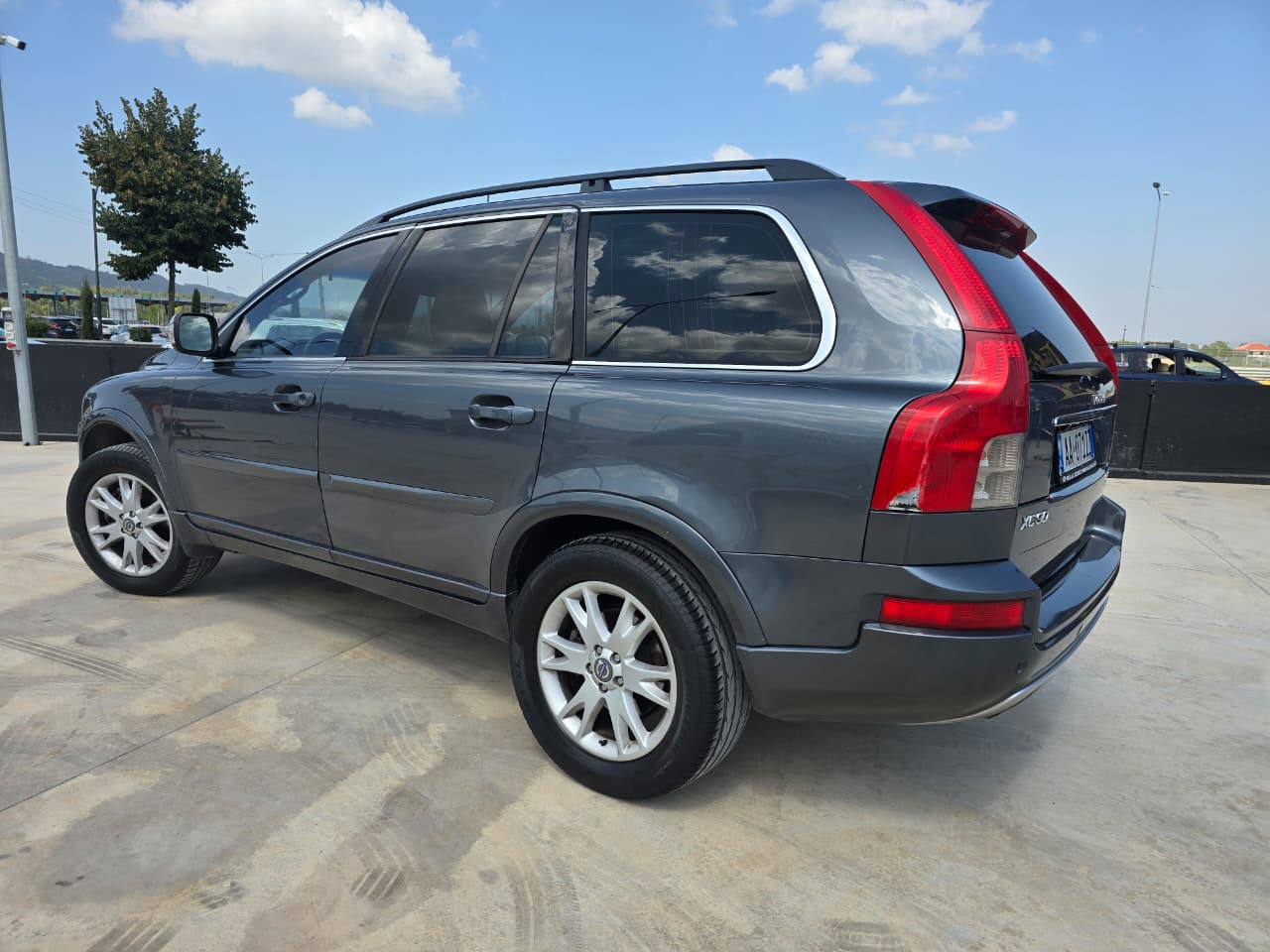 Volvo XC90 RentX Albania
