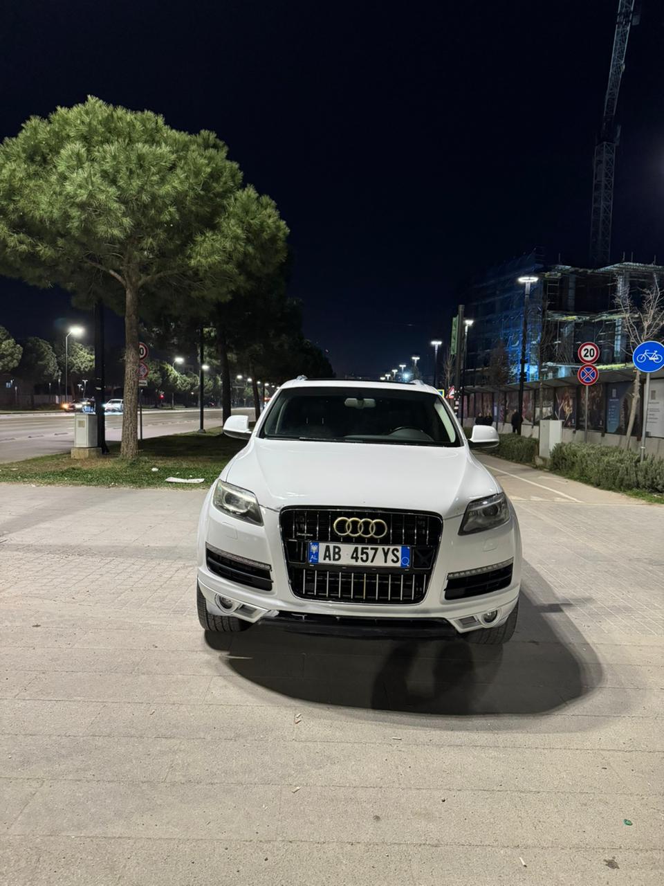 Audi Q7 for rent