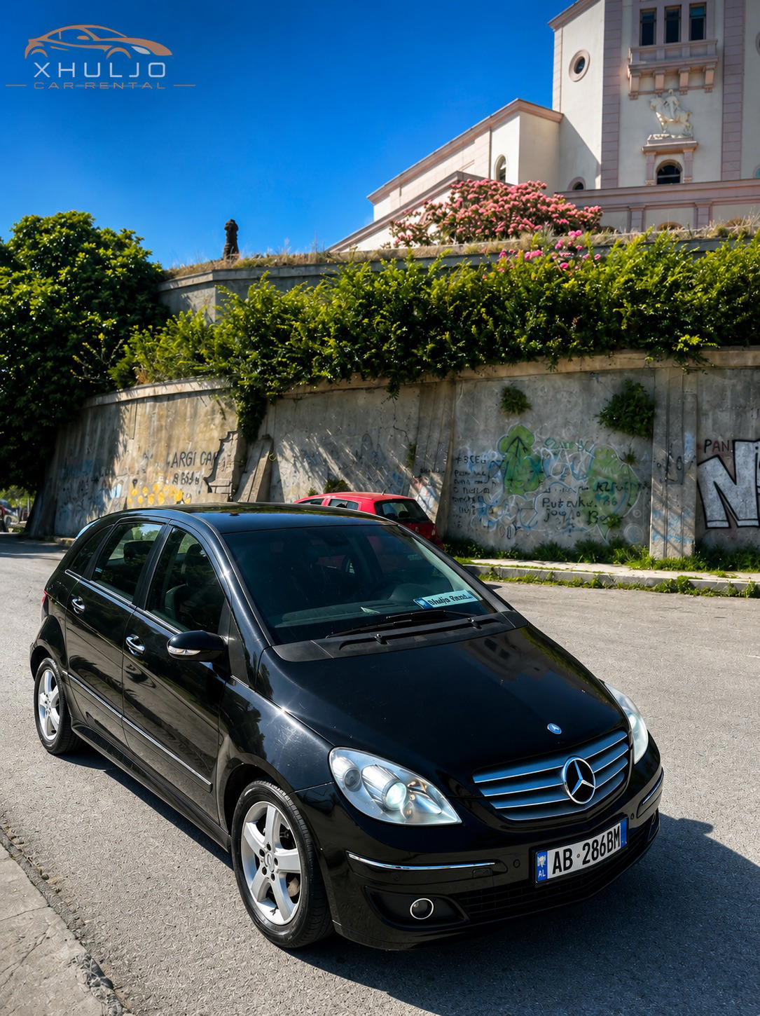 Mercedes-Benz B-Class - side view