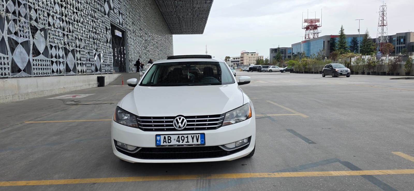 Volkswagen Passat RentX Albania