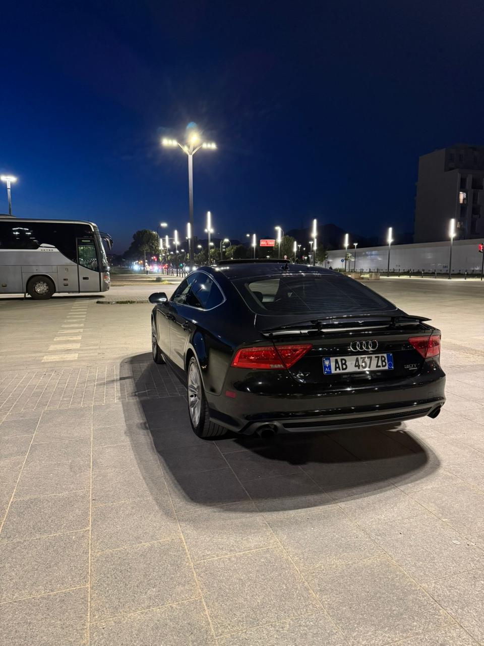 Audi A7 - side view