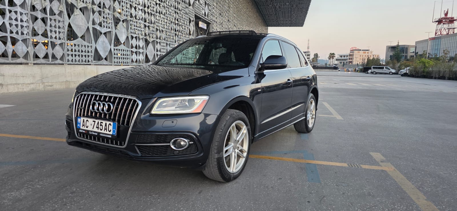 Audi Q5 for rent