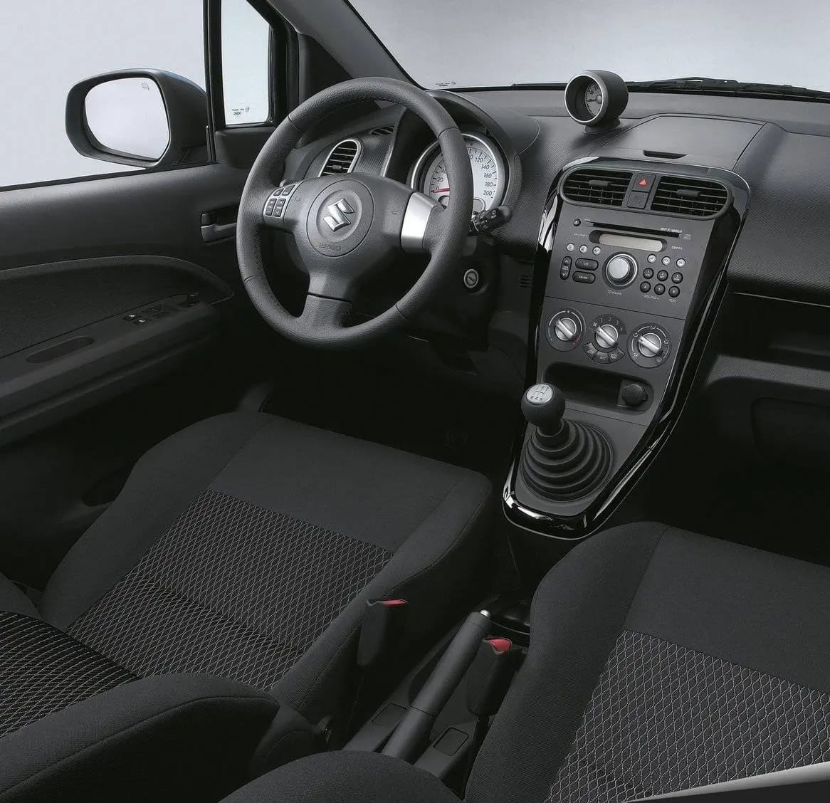 Suzuki Swift - main photo