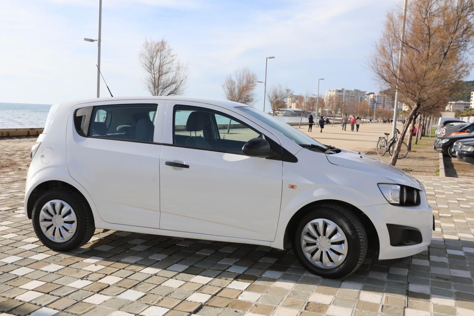 Chevrolet Aveo - photo 4