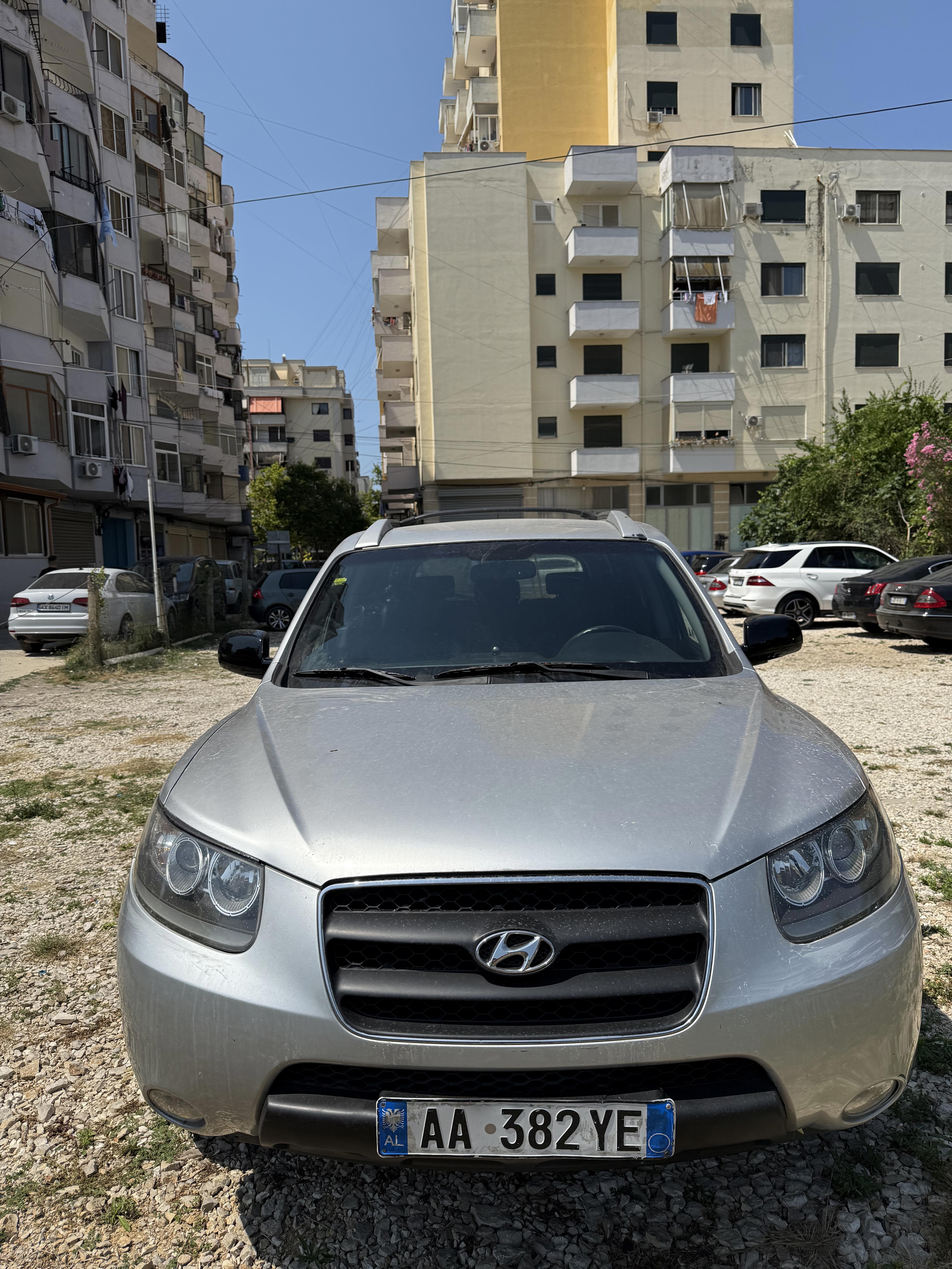 Hyundai Santa Fe RentX Albania