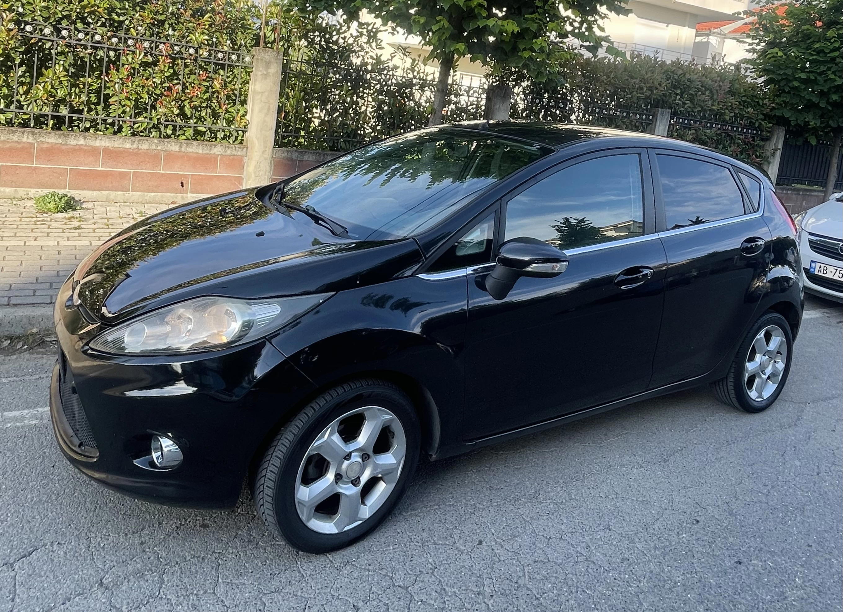 Ford Fiesta - main photo