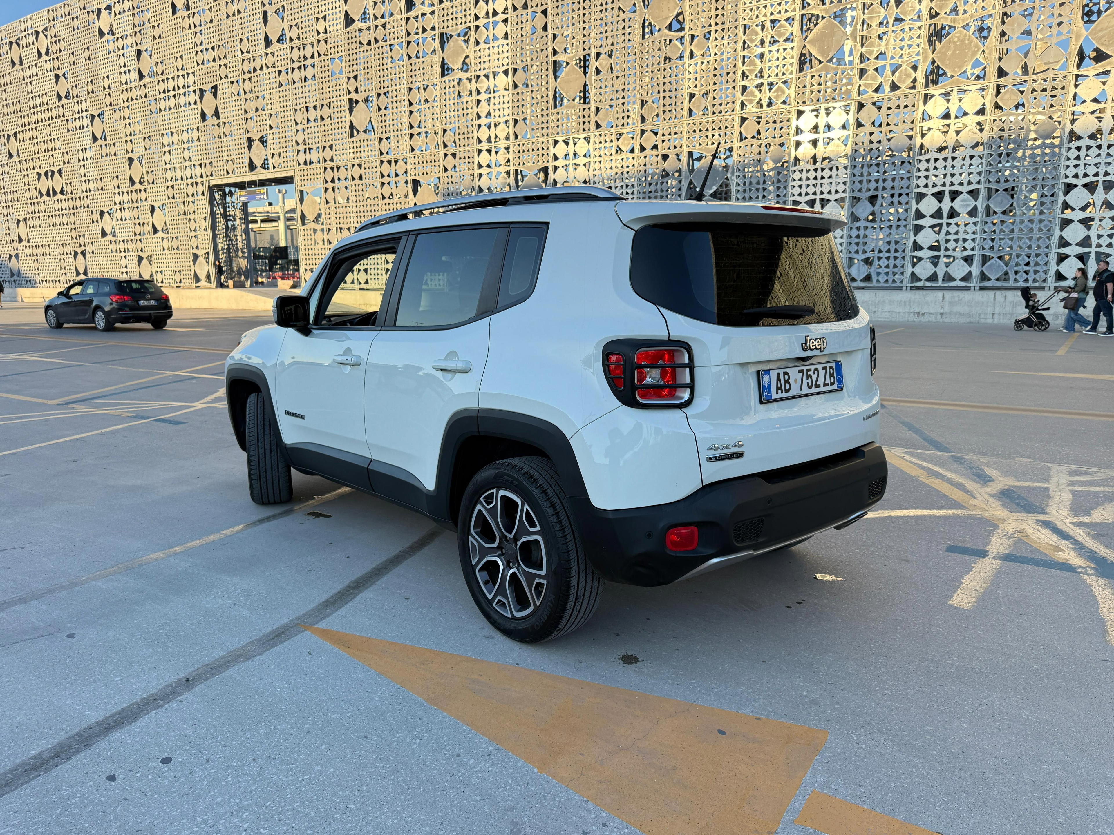 Jeep Renegade - photo 3