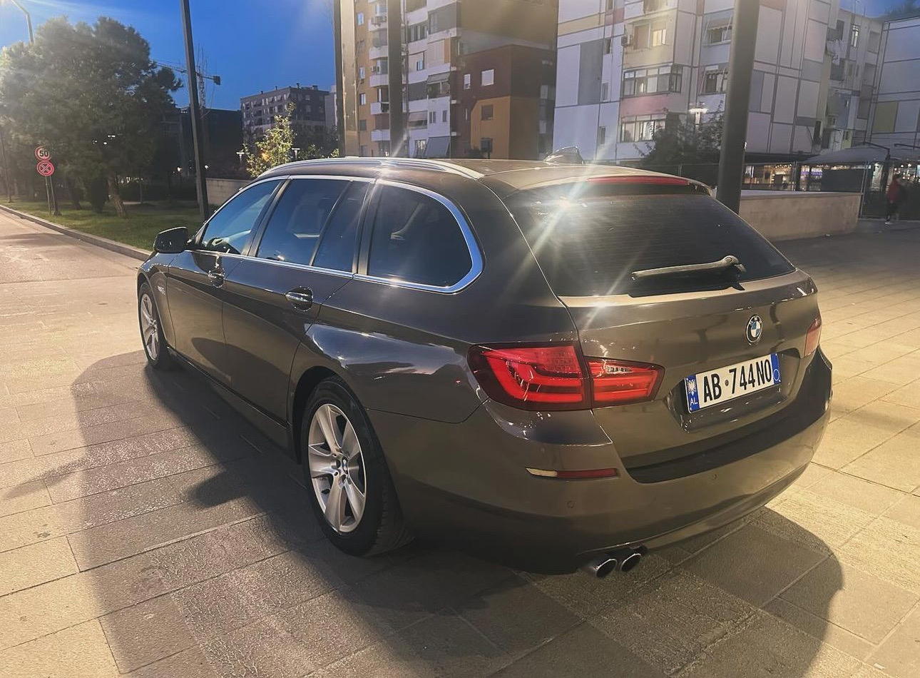 BMW 5 Series - side view