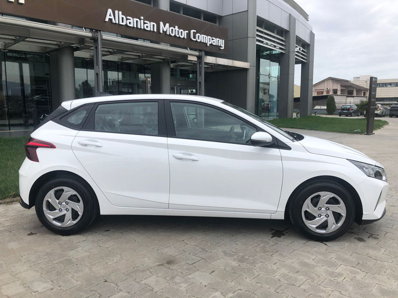 Hyundai I30 - side view