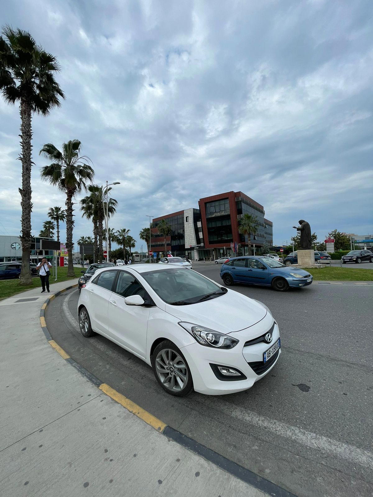 Hyundai I30 - main photo