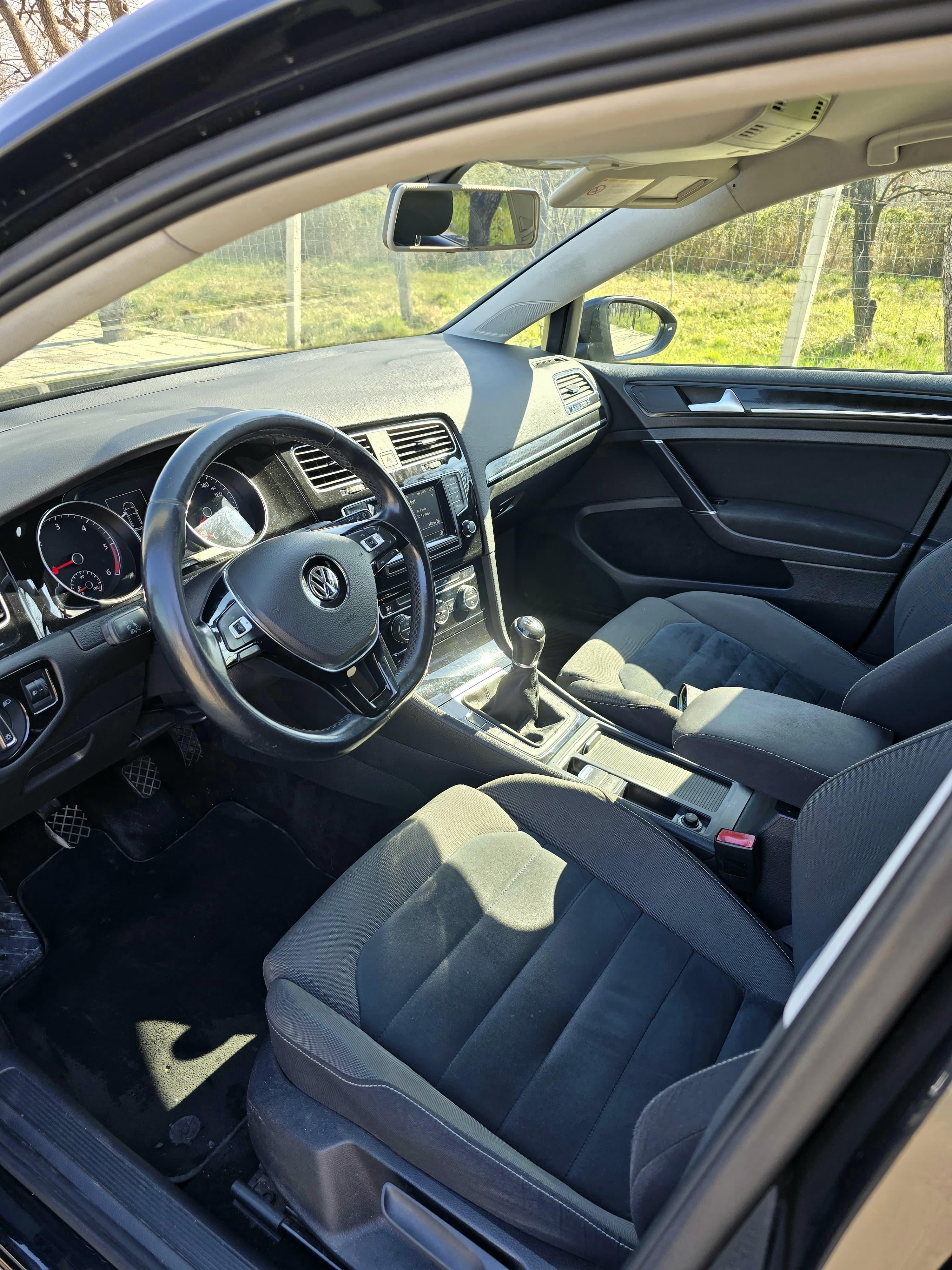 Volkswagen Golf - photo 4