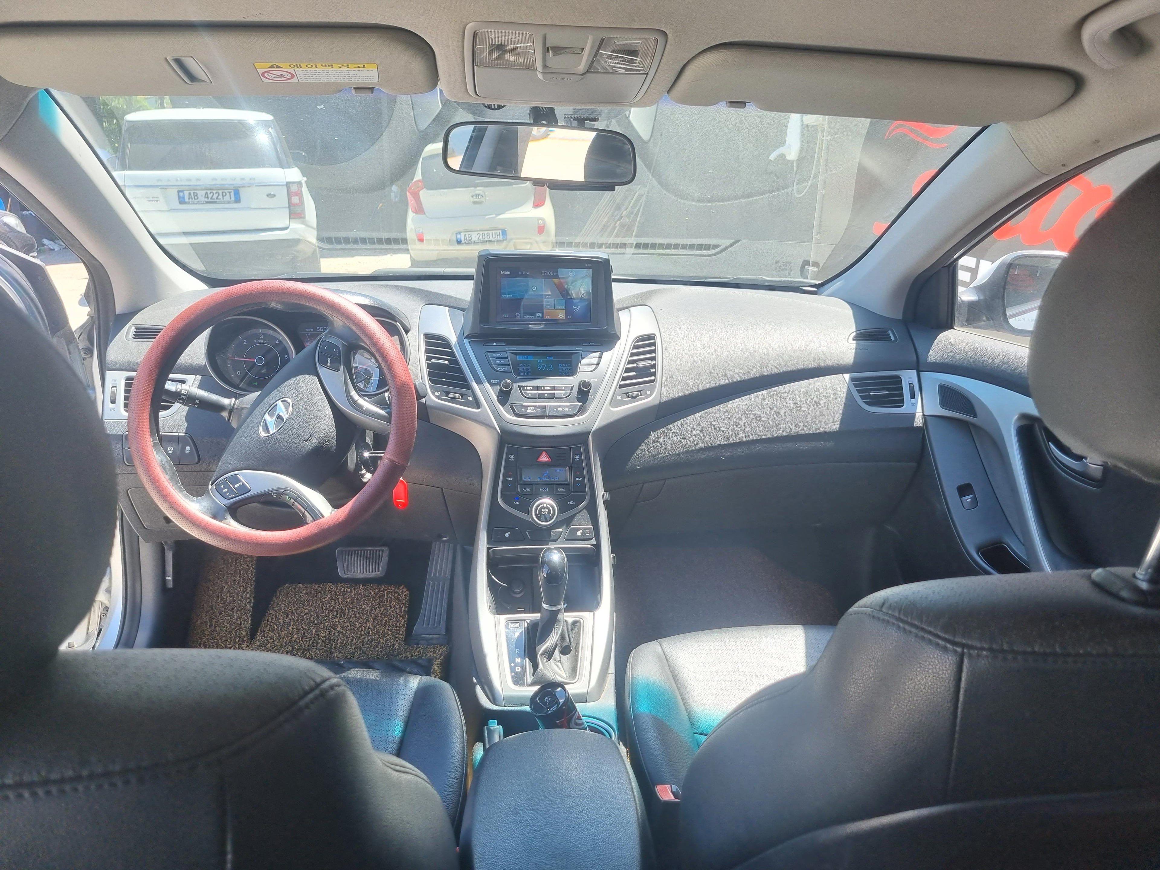 Hyundai Avante - photo 4