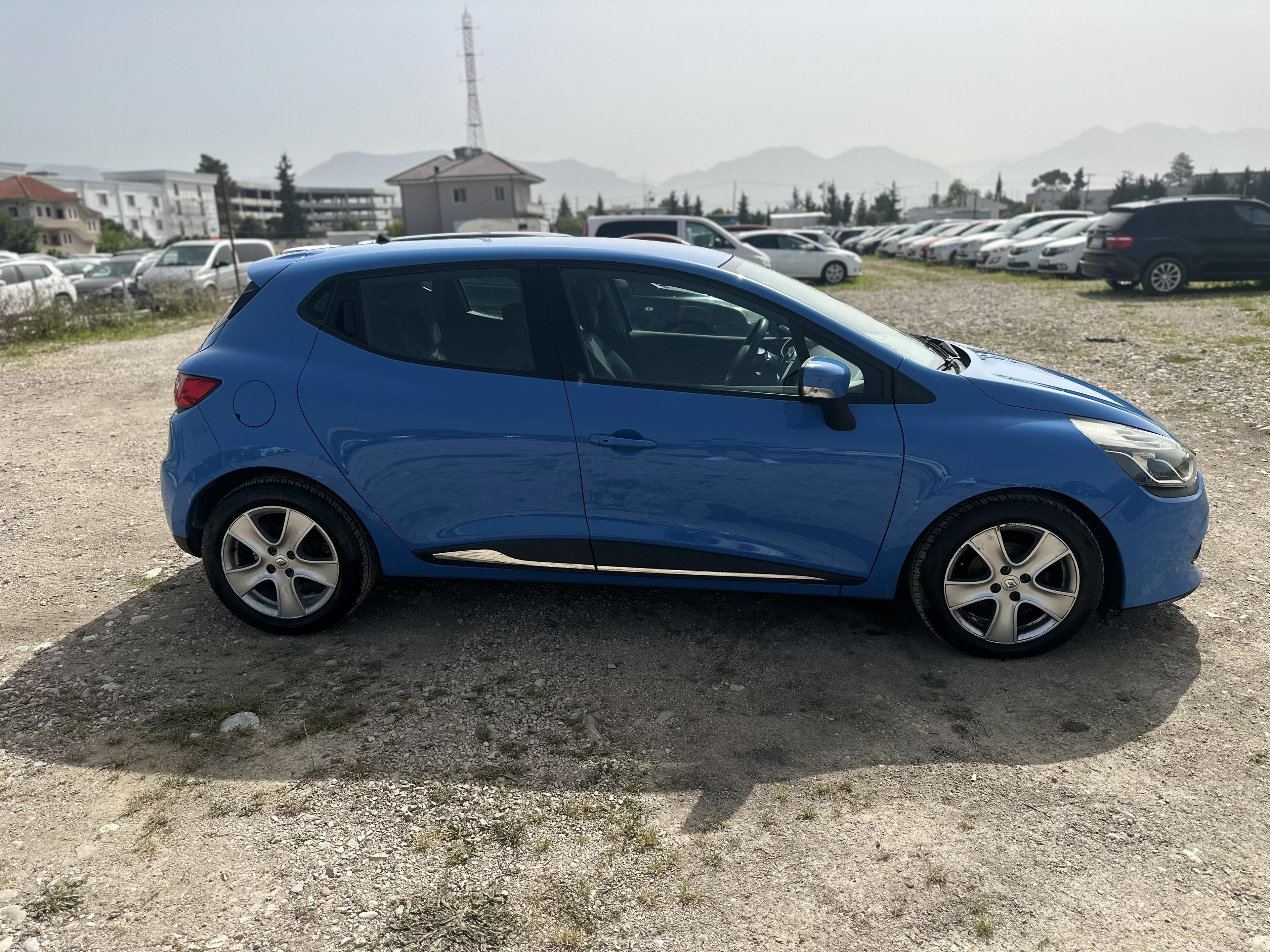 Renault Clio - photo 4