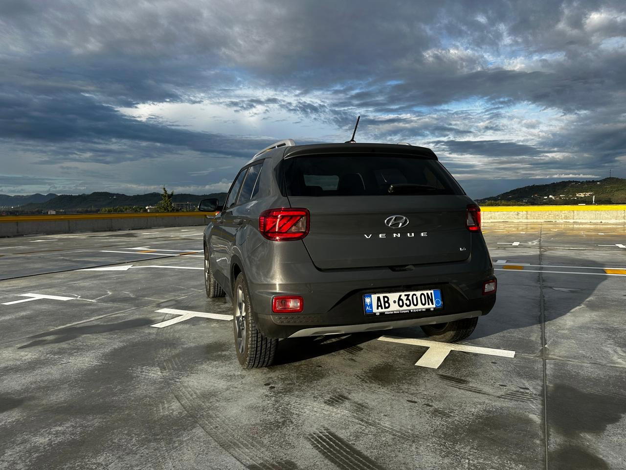 Hyundai Venue - side view