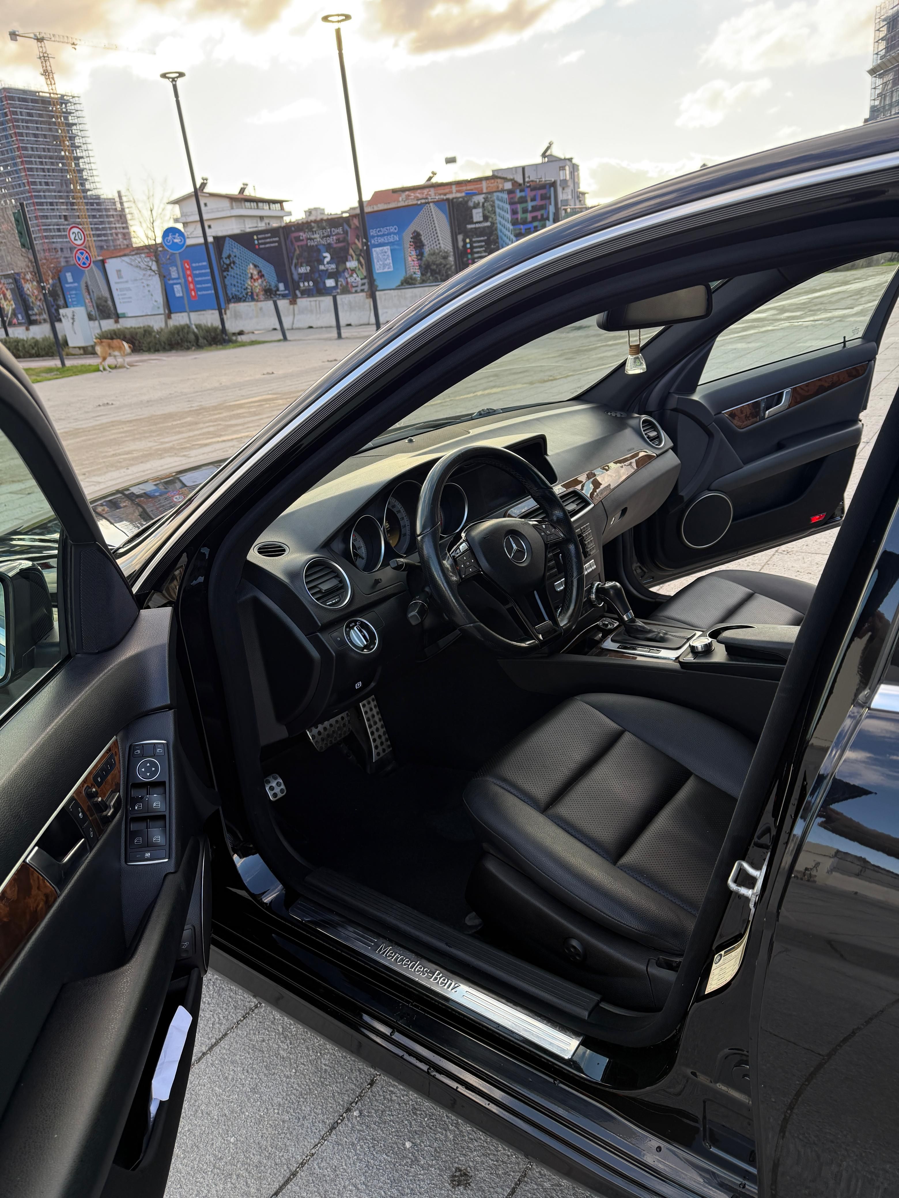 Mercedes-Benz C-Class - photo 4