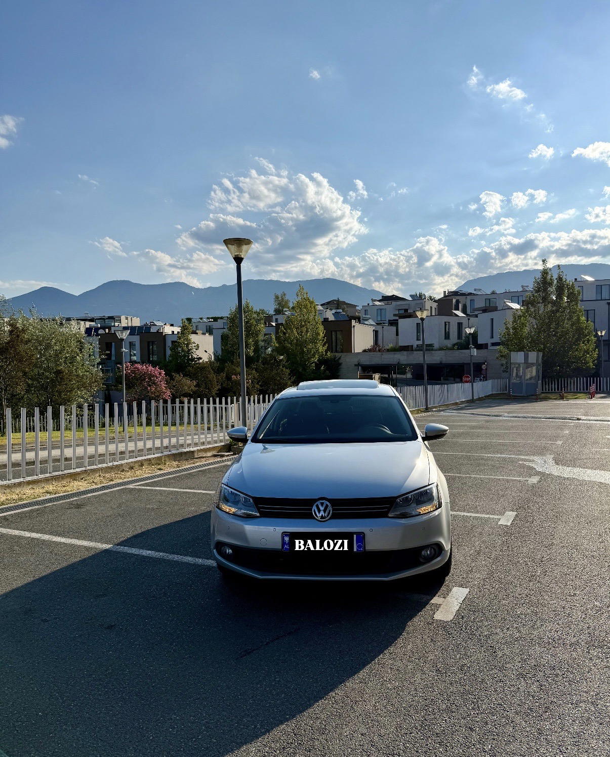 Volkswagen Jetta - main photo
