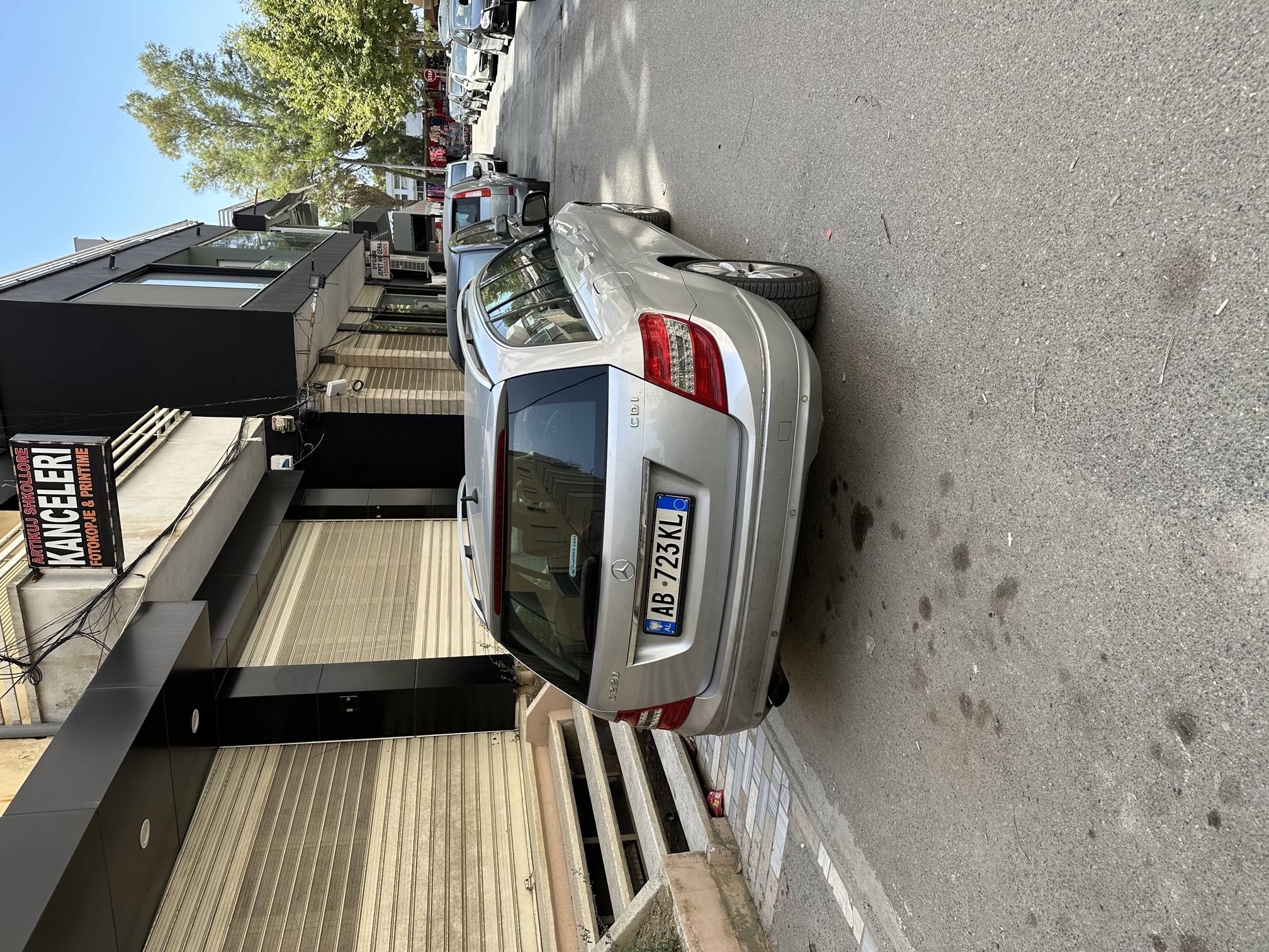 Mercedes-Benz C-Class - side view