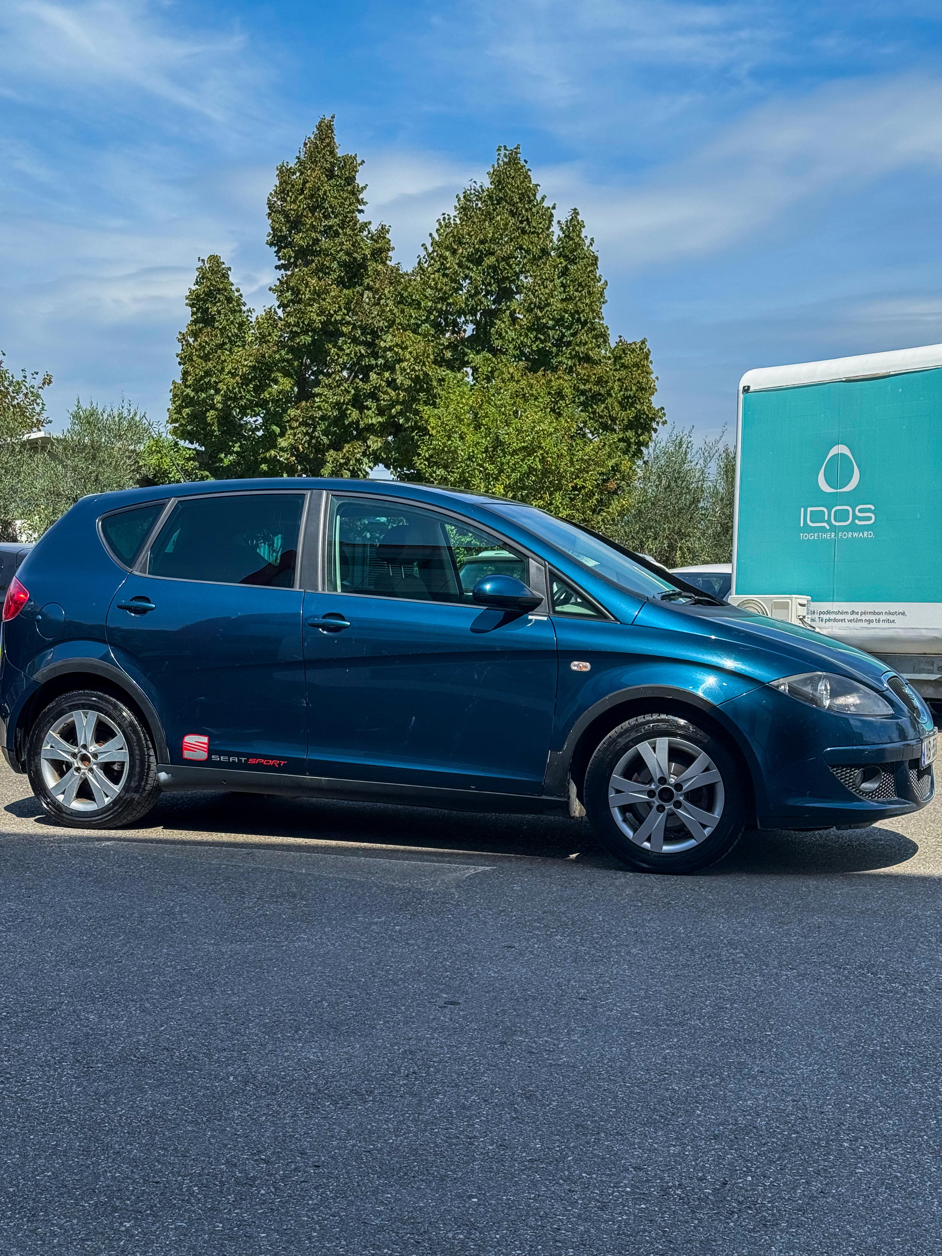 Seat Altea - side view