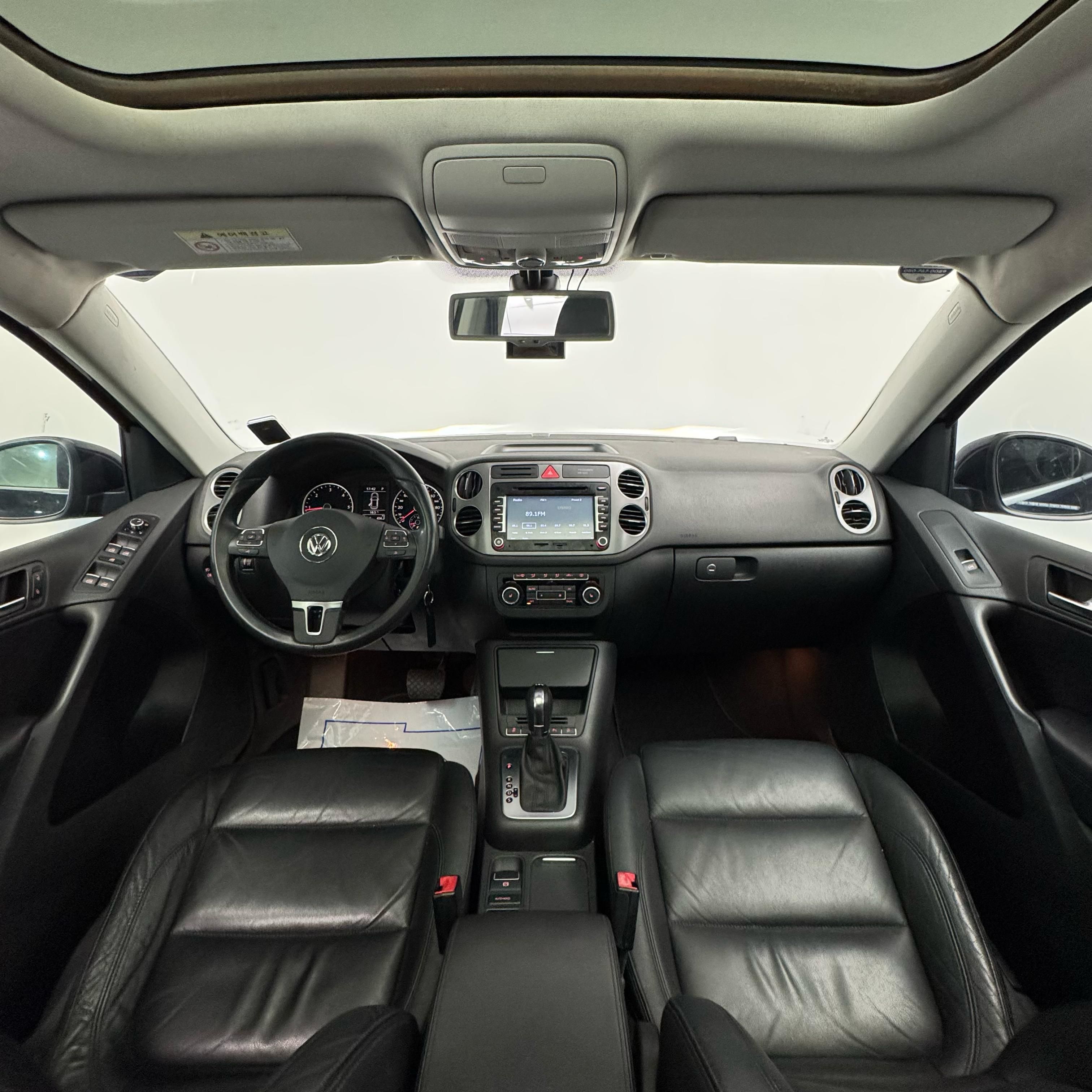 Volkswagen Tiguan - photo 4