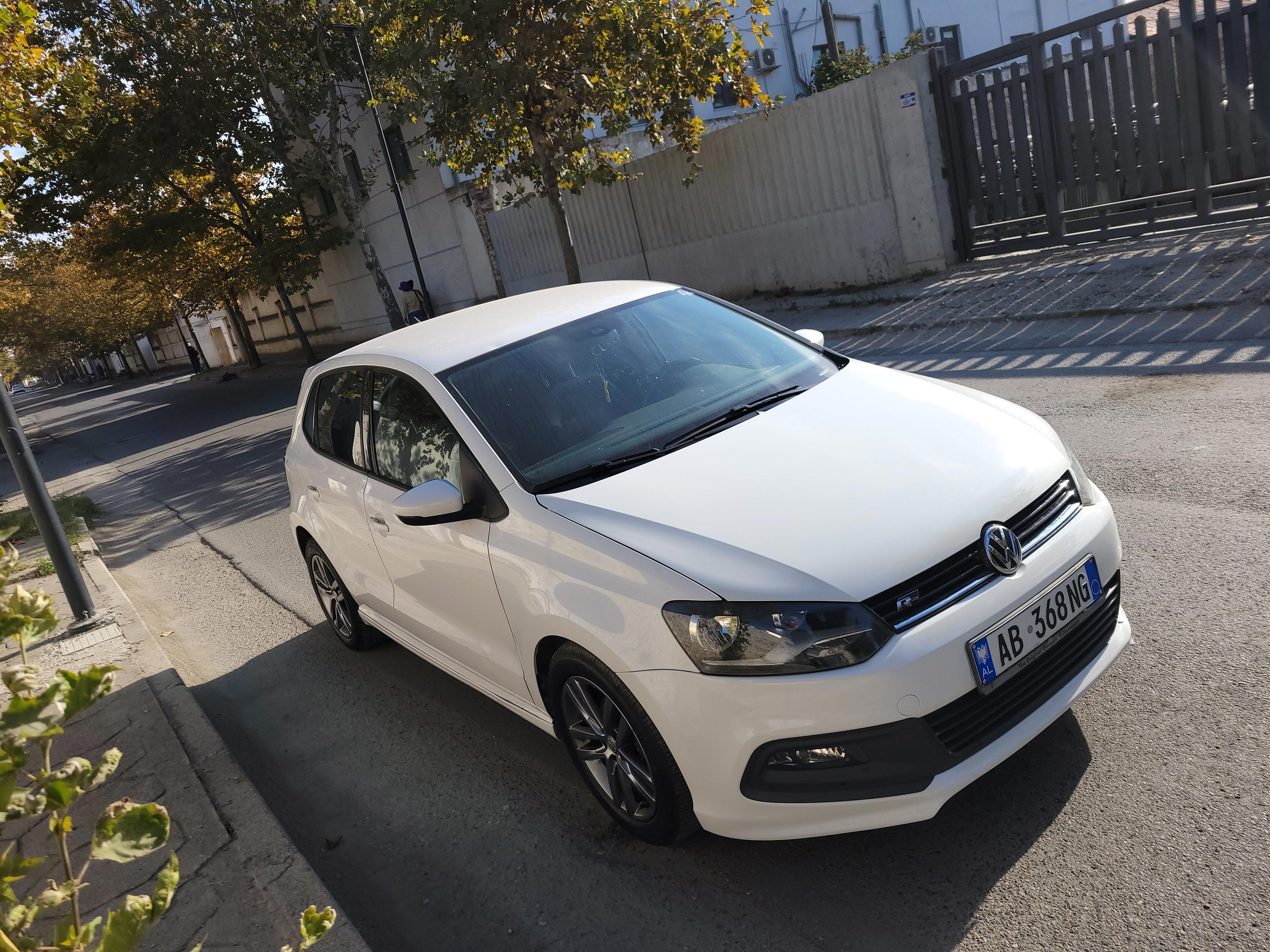 Volkswagen Polo - main photo