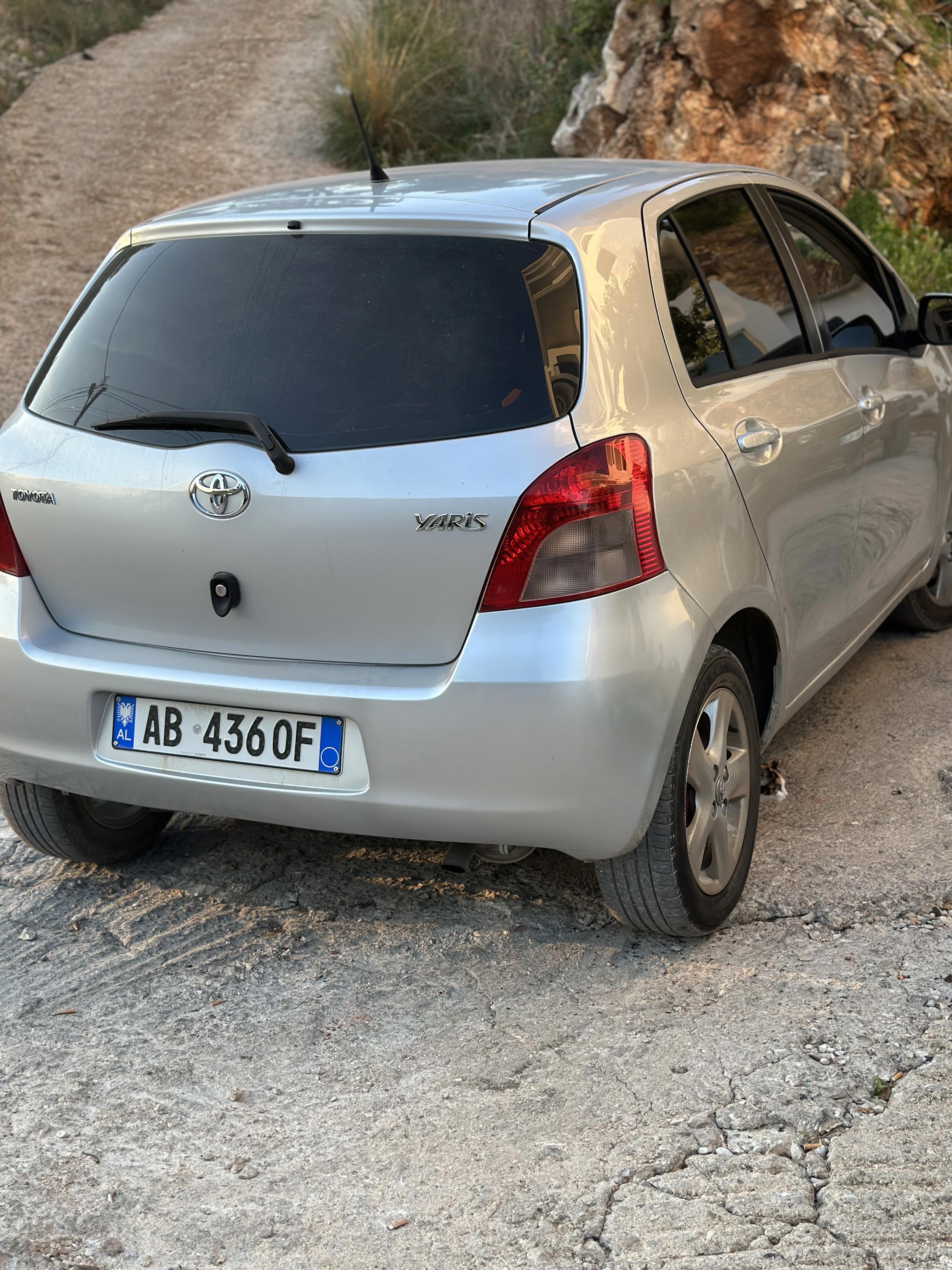 Toyota Yaris - photo 4