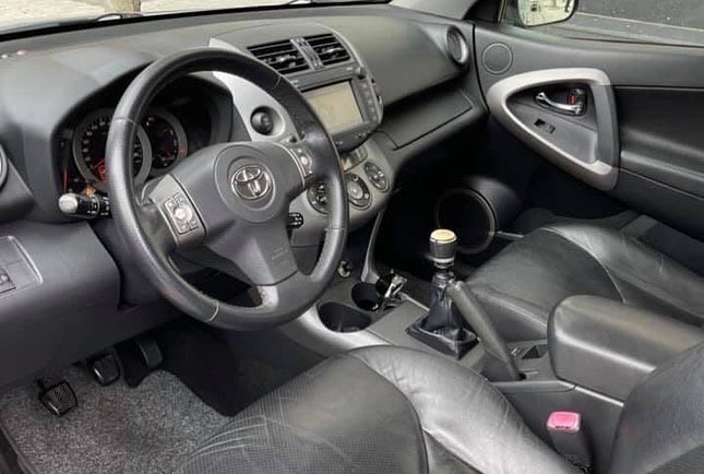 Toyota RAV4 - photo 3