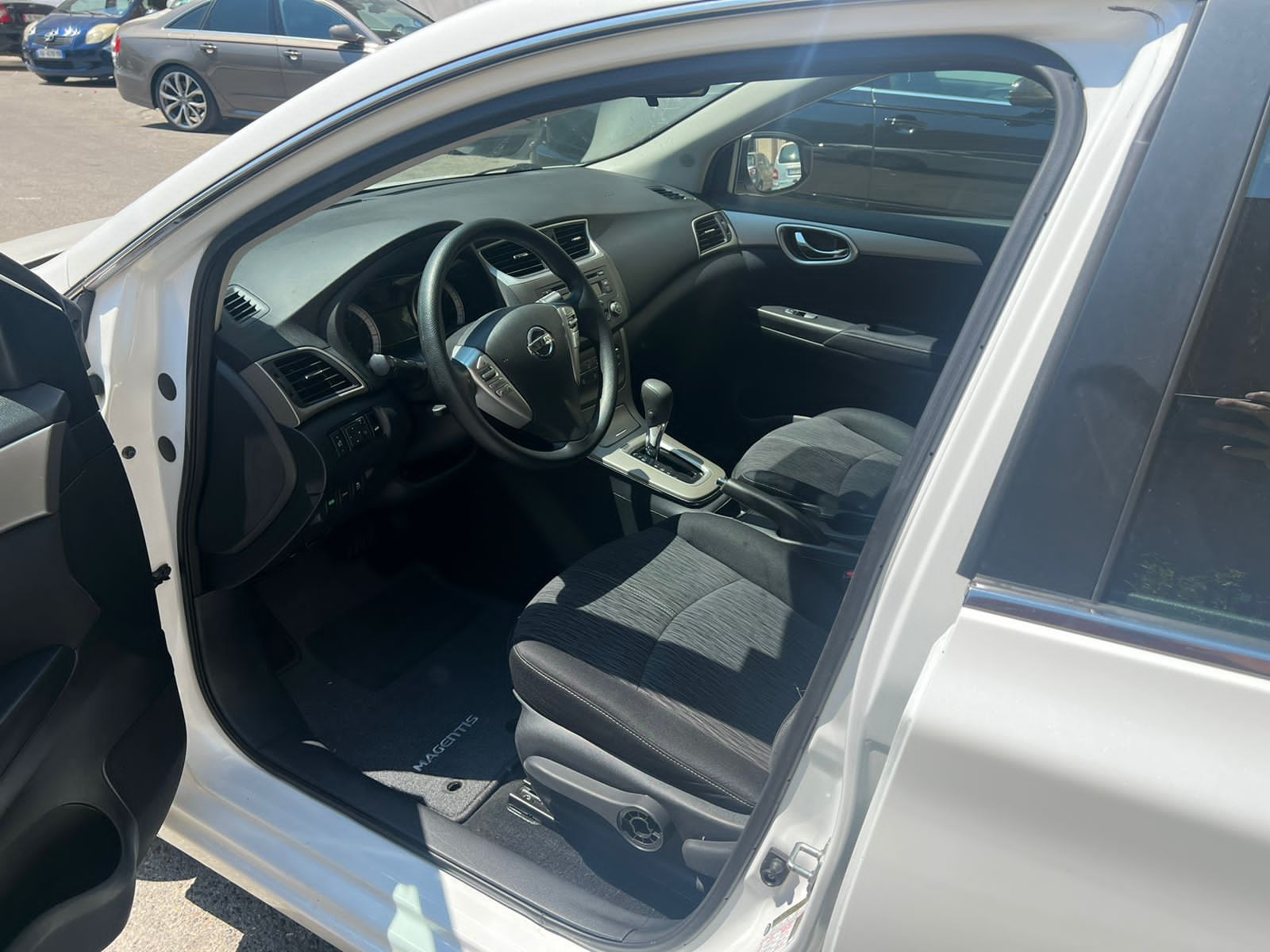 Nissan Sentra - photo 3