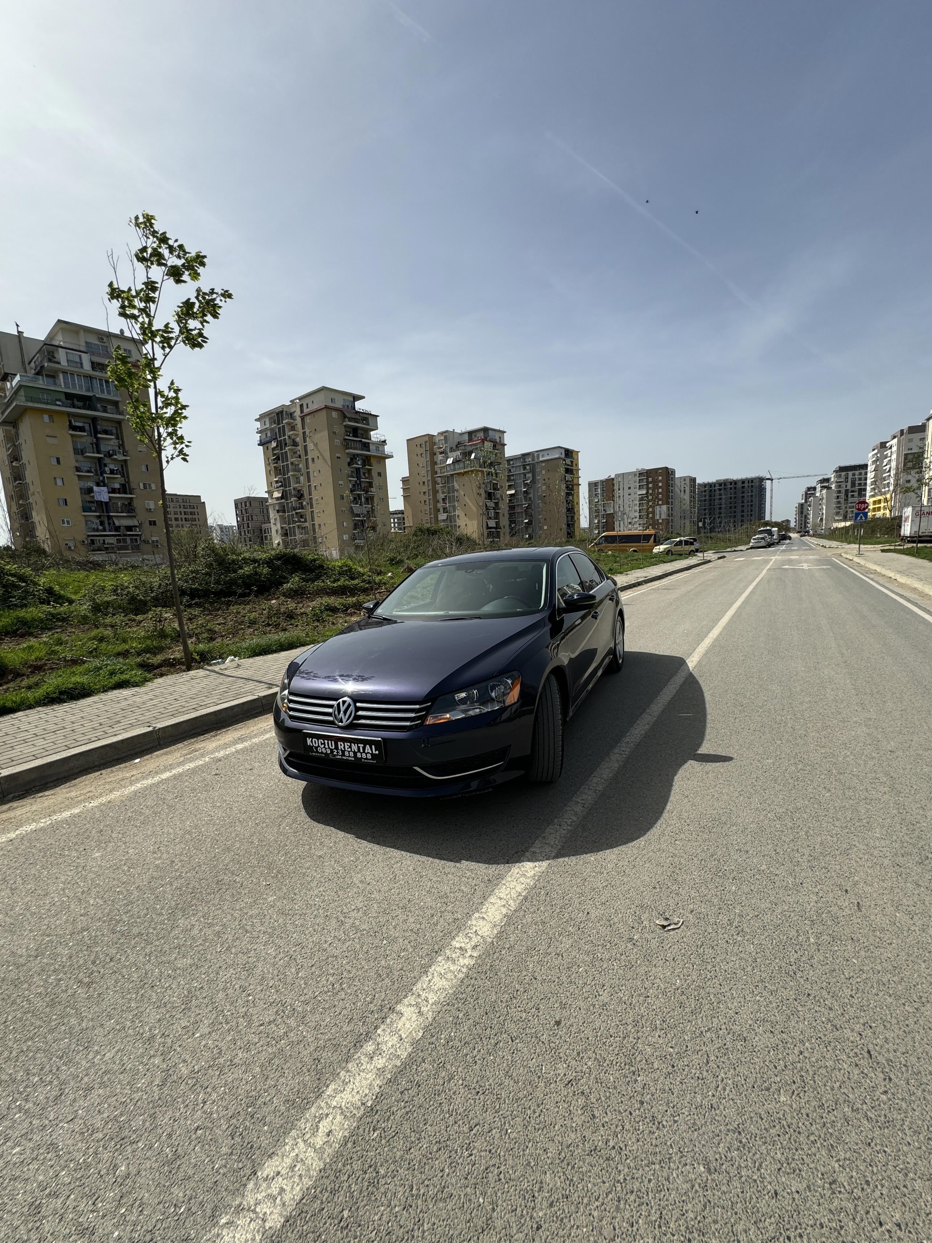 Volkswagen Passat - side view