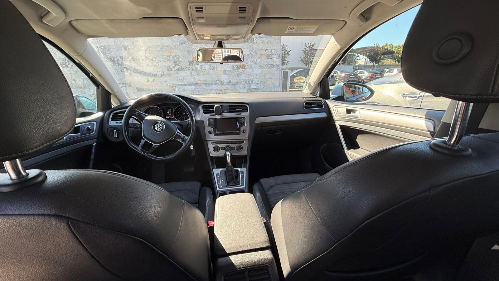Volkswagen Golf Plus - side view