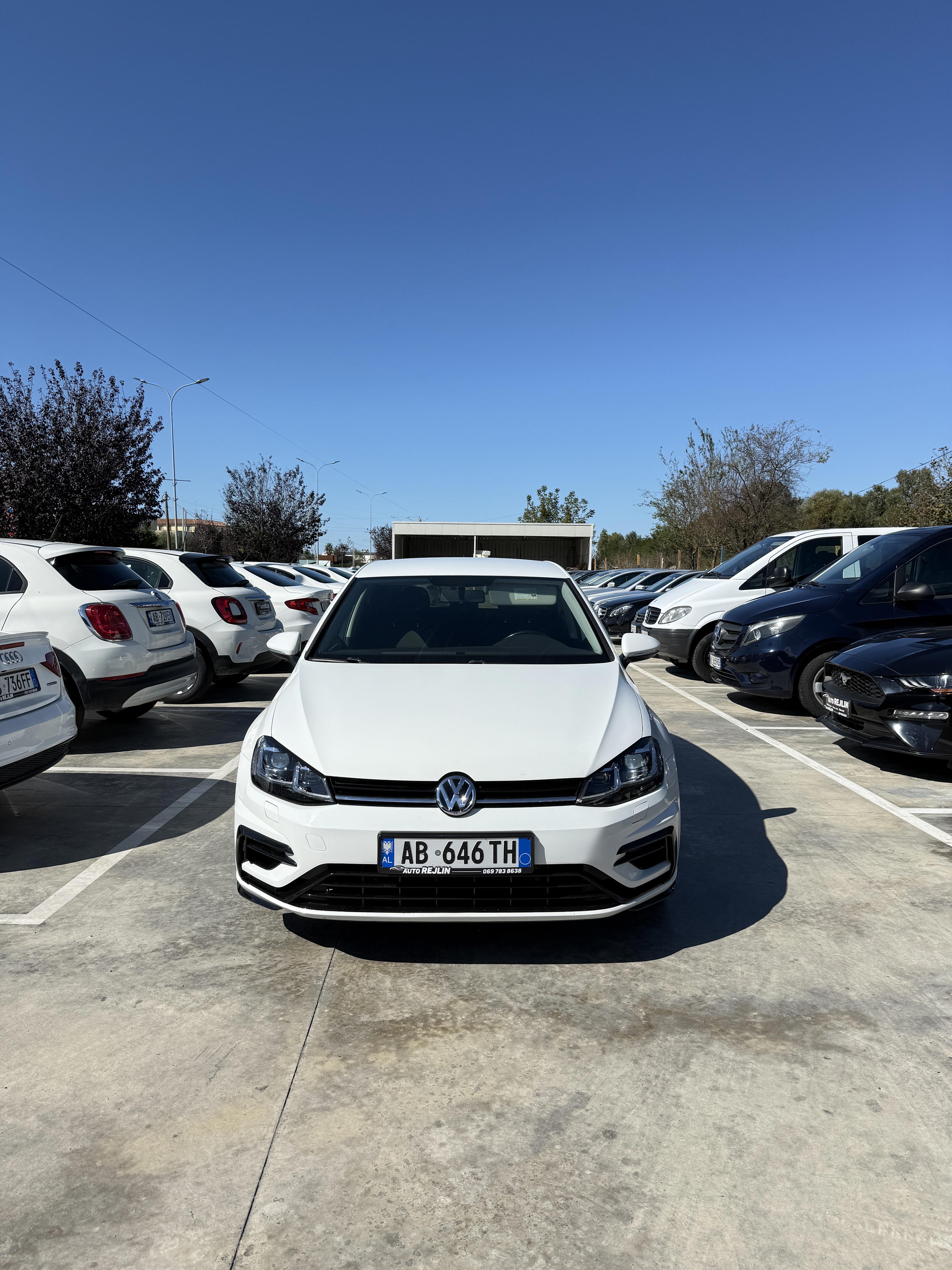 Volkswagen Golf RentX Albania