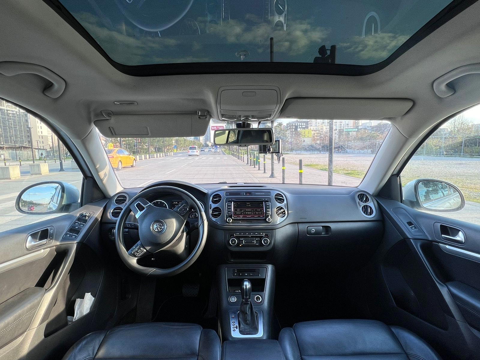 Volkswagen Tiguan - photo 4
