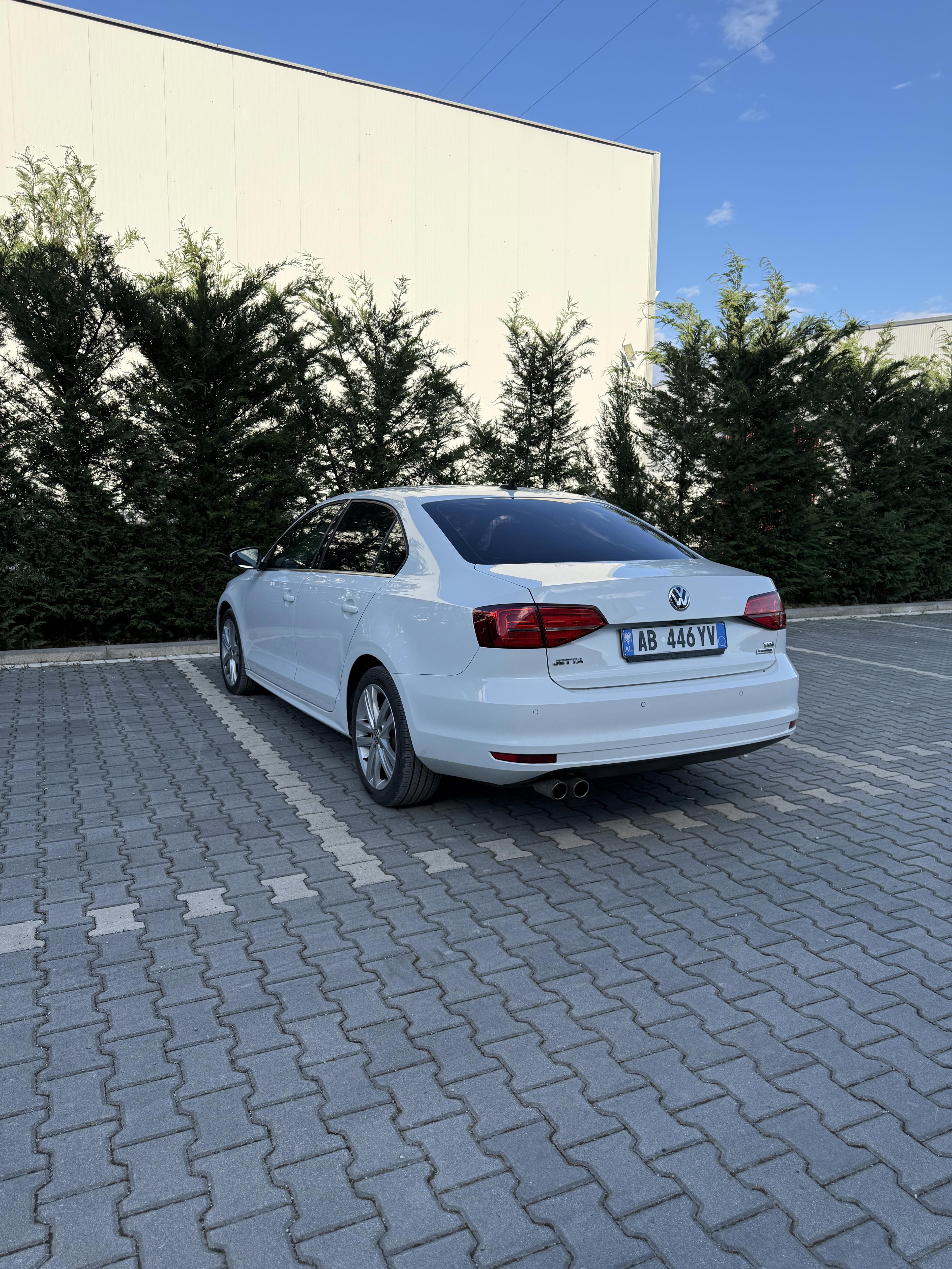 Volkswagen Jetta - photo 4