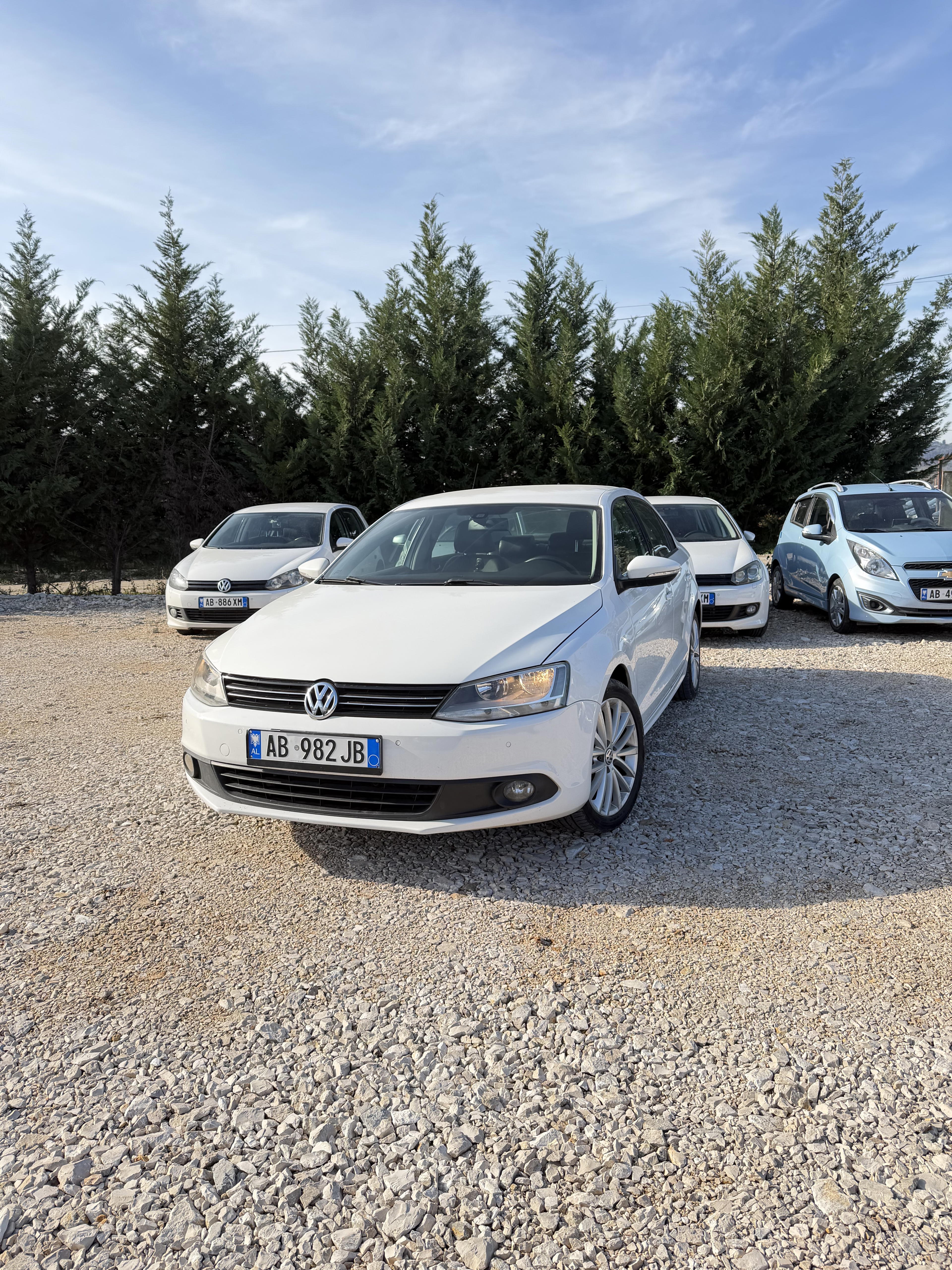 Volkswagen Jetta RentX Albania